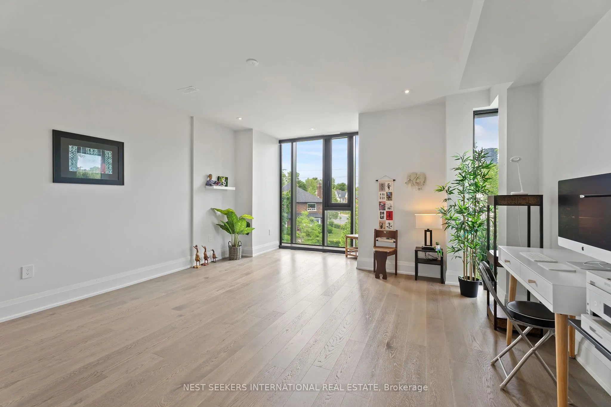 141 Chaplin Crescent