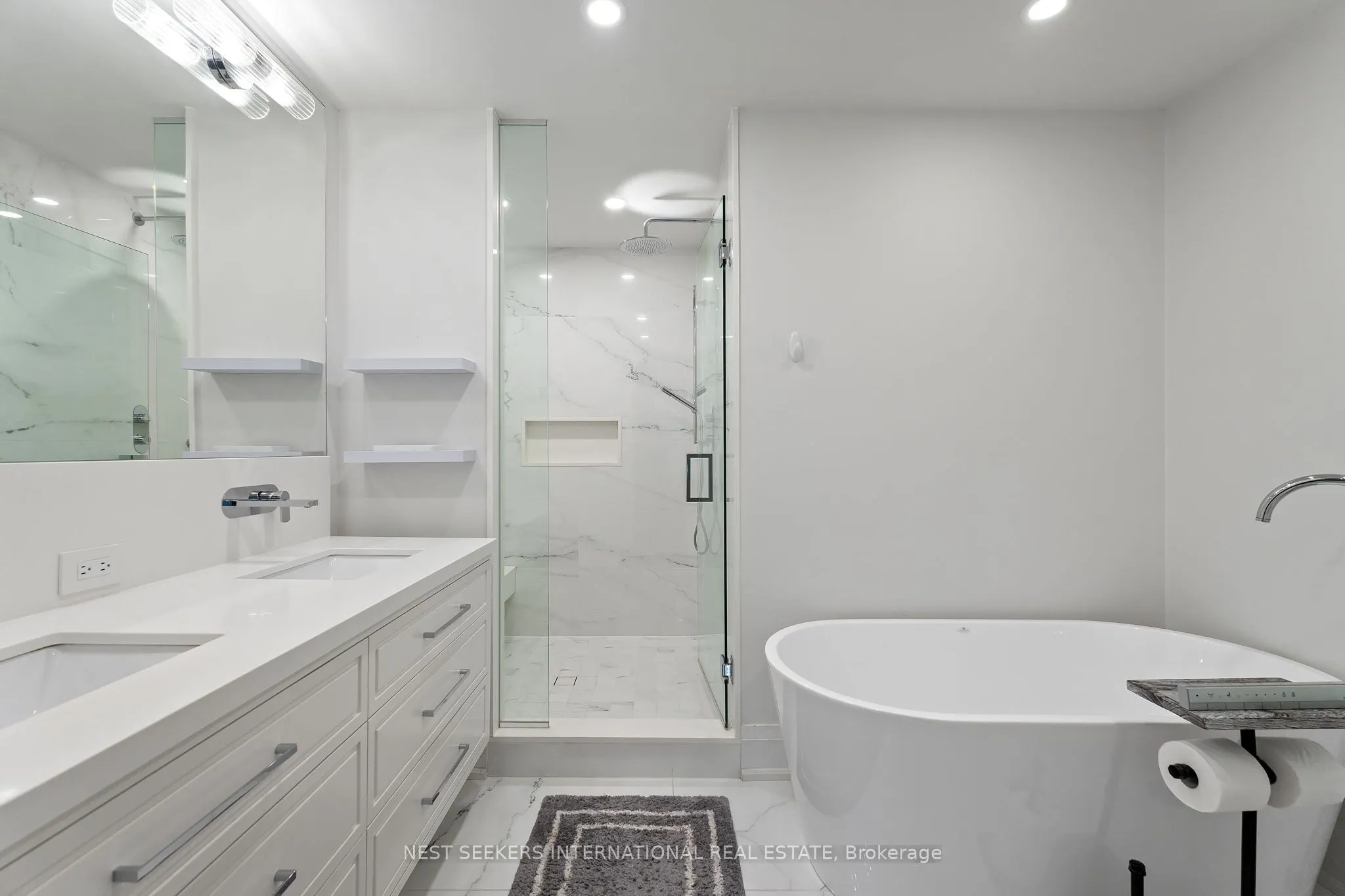 141 Chaplin Crescent