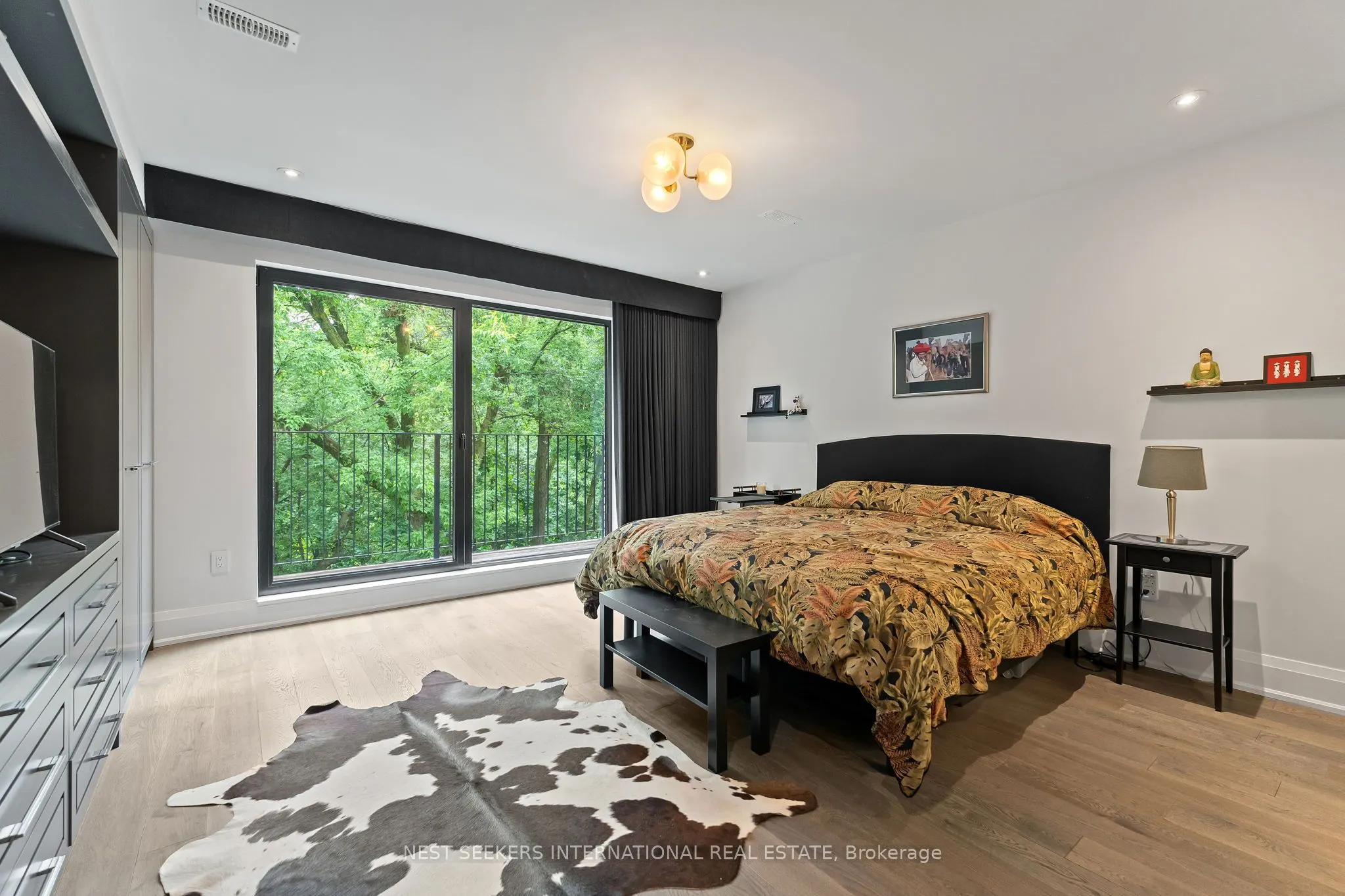 141 Chaplin Crescent
