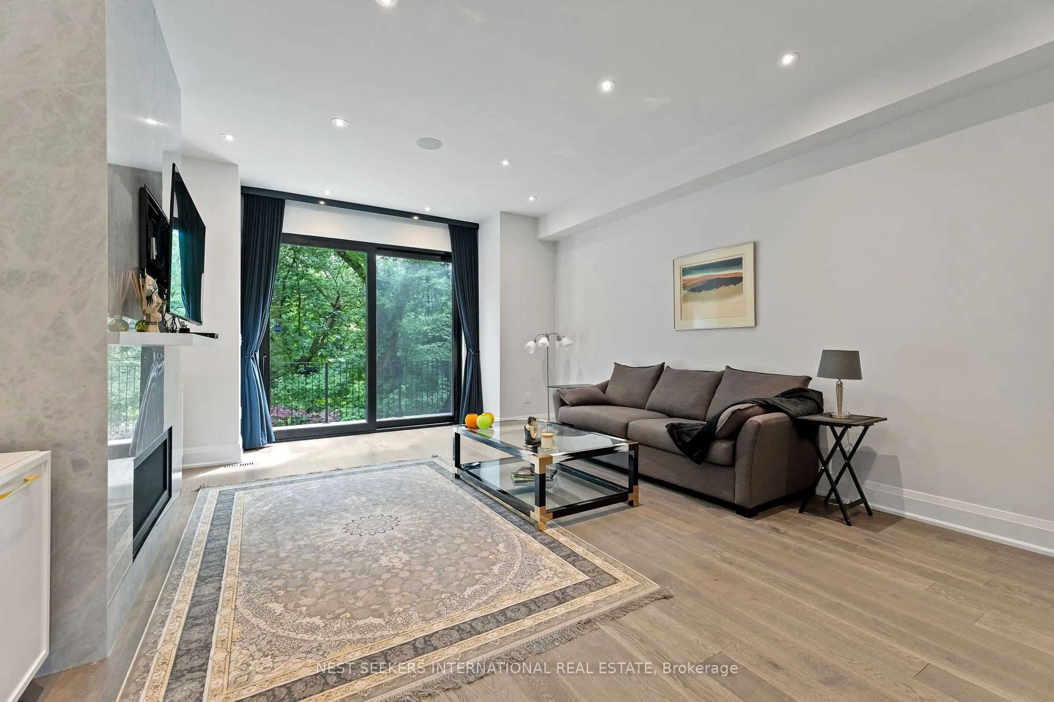 141 Chaplin Crescent