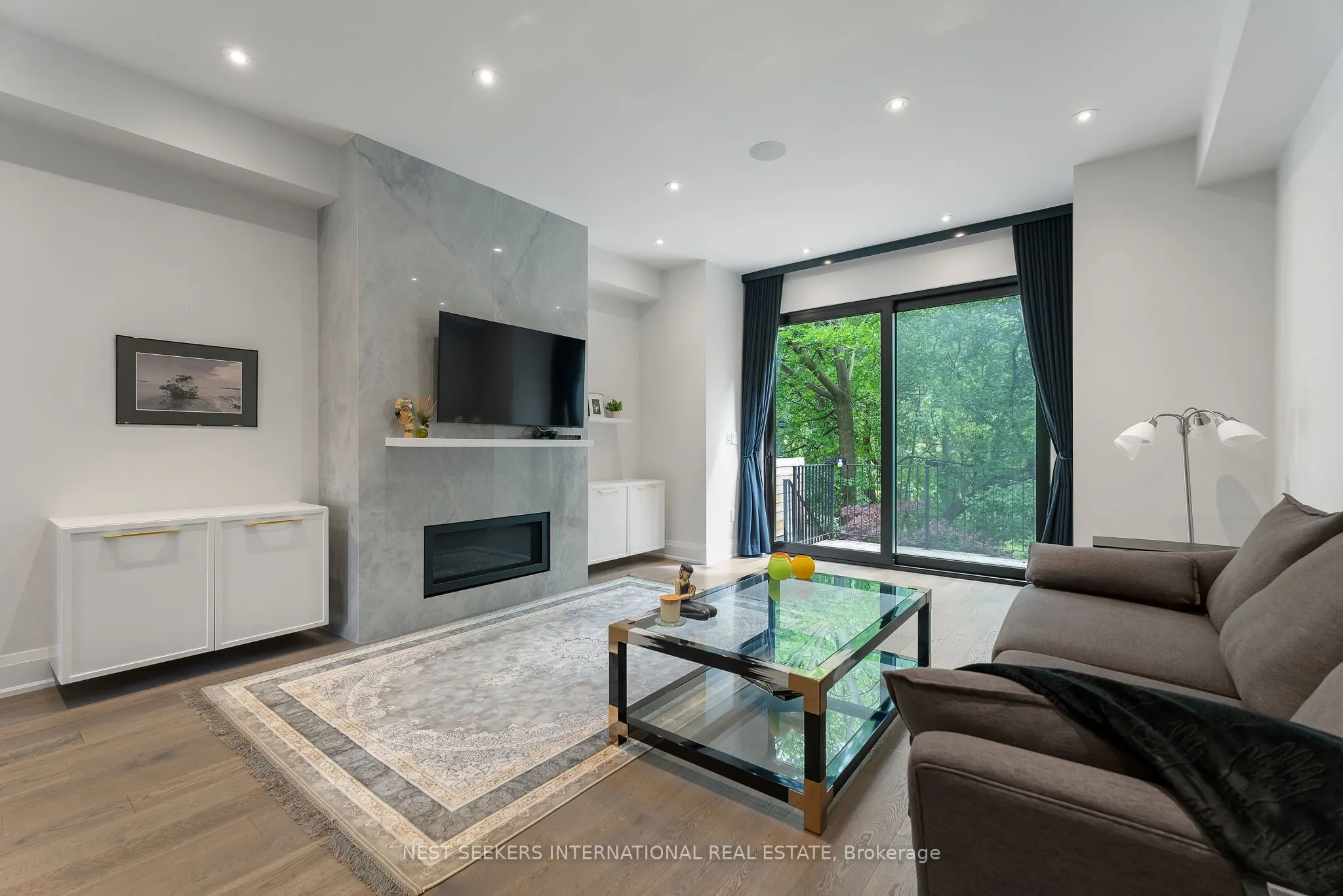 141 Chaplin Crescent