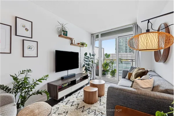 38 Dan Leckie Way #1605