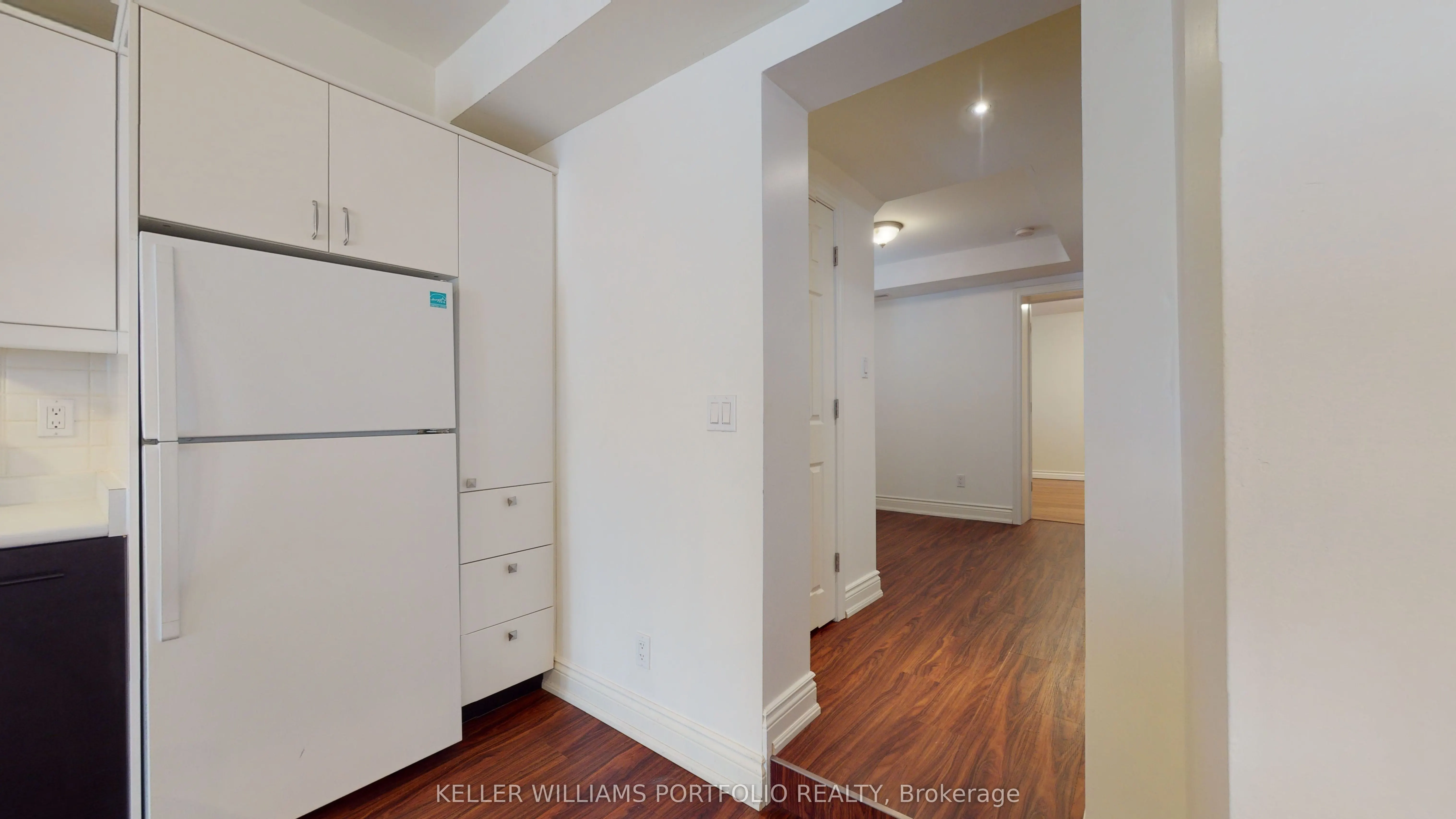 546 Eglinton Avenue E #5