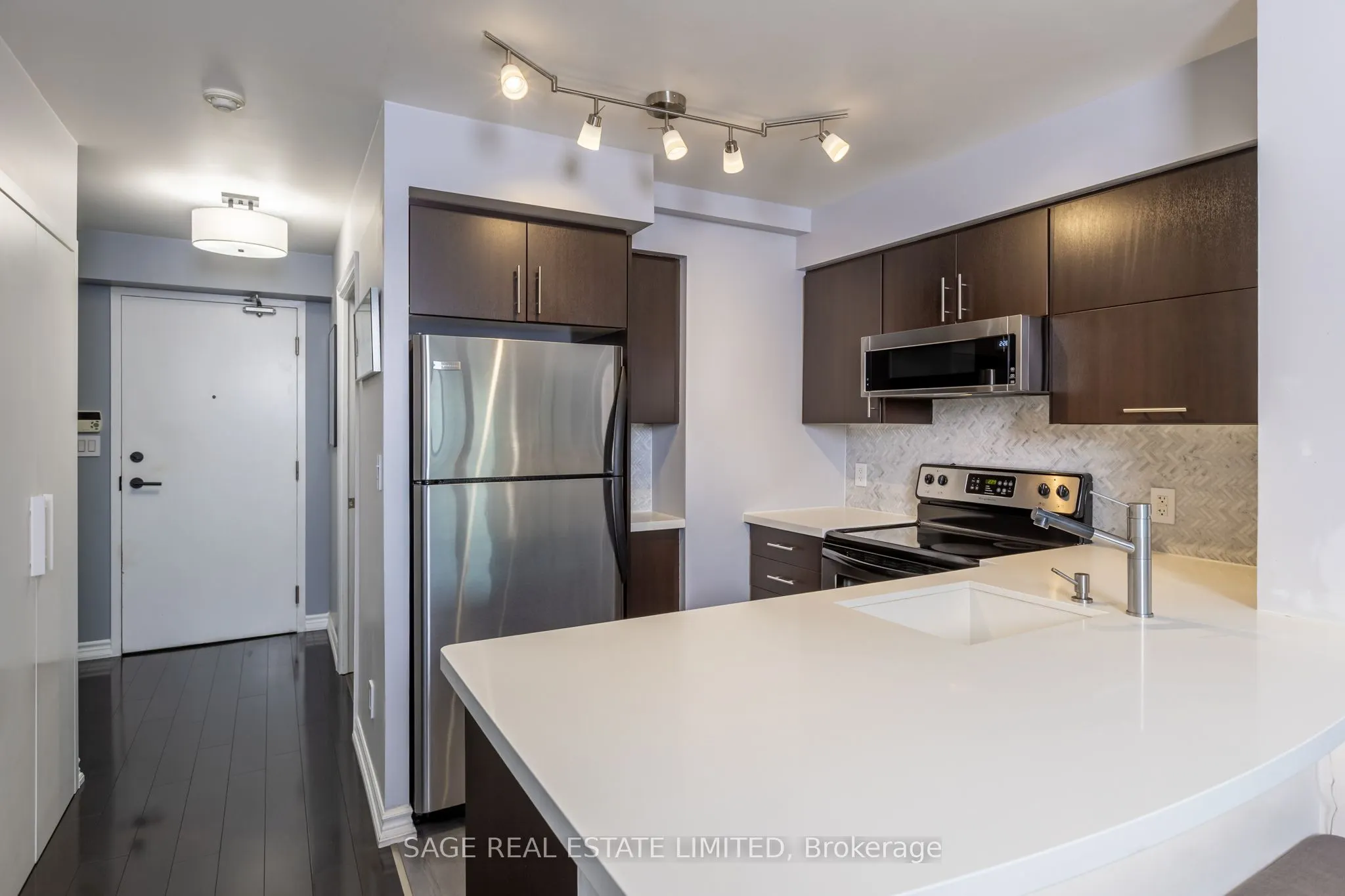 120 Dallimore Circle #502