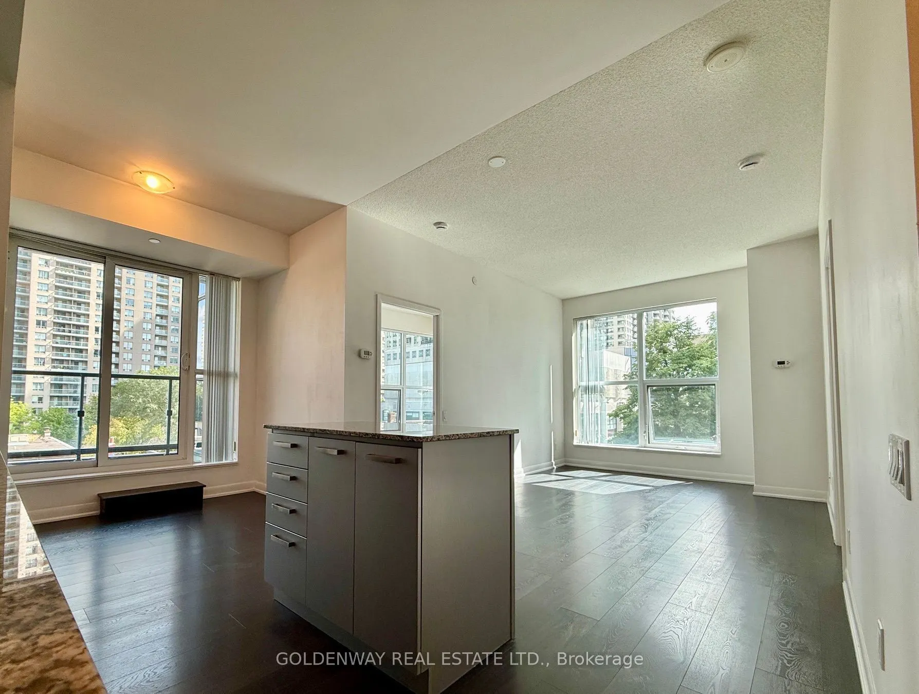5168 Yonge Street #110
