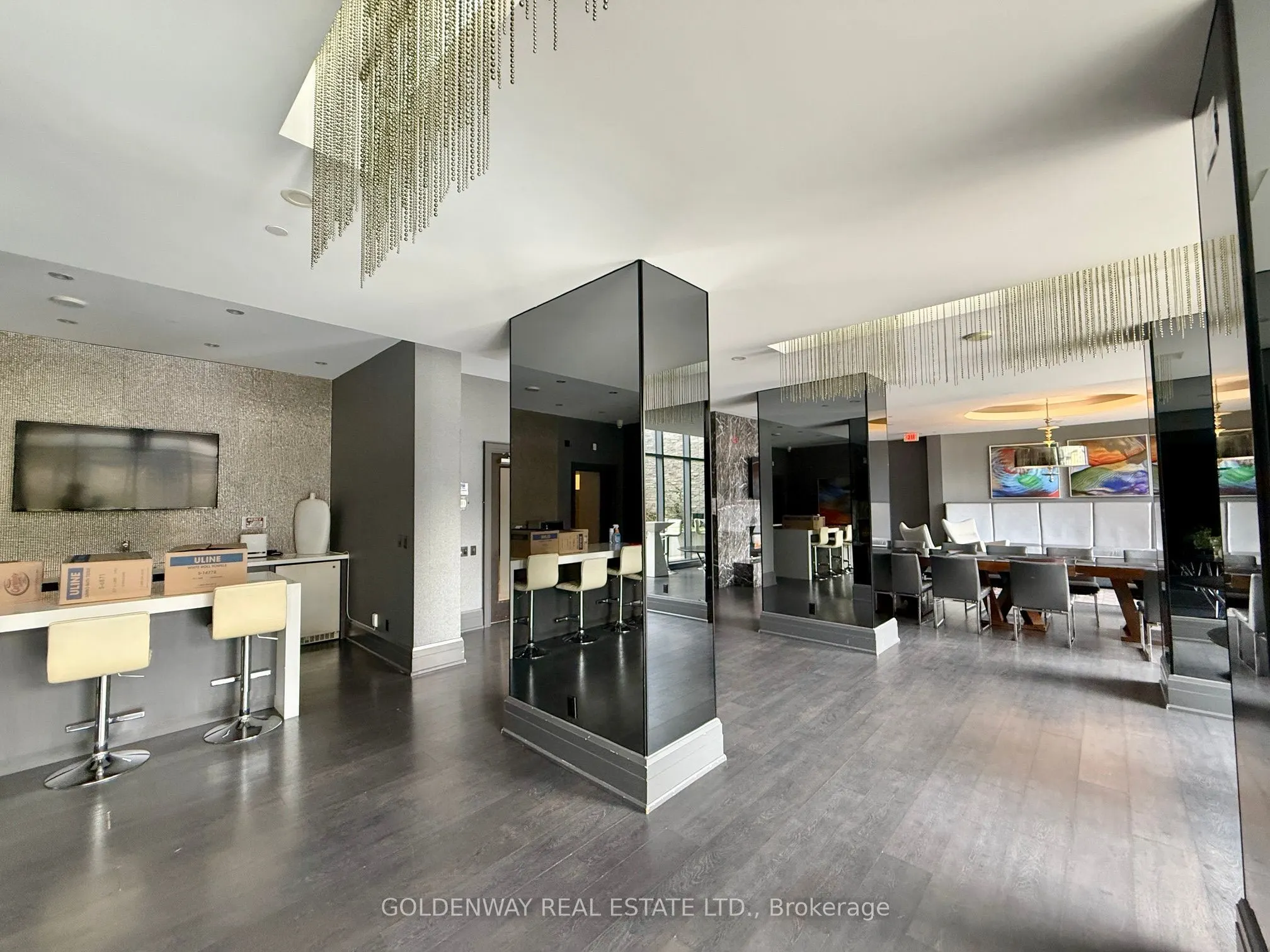 5168 Yonge Street #110