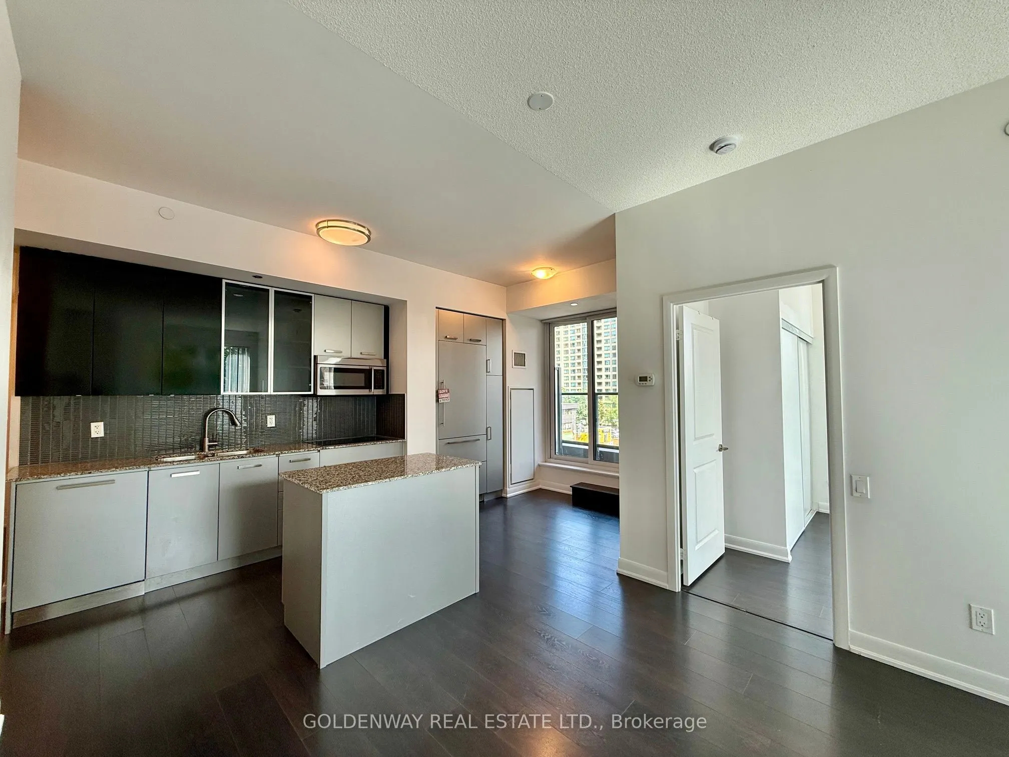 5168 Yonge Street #110