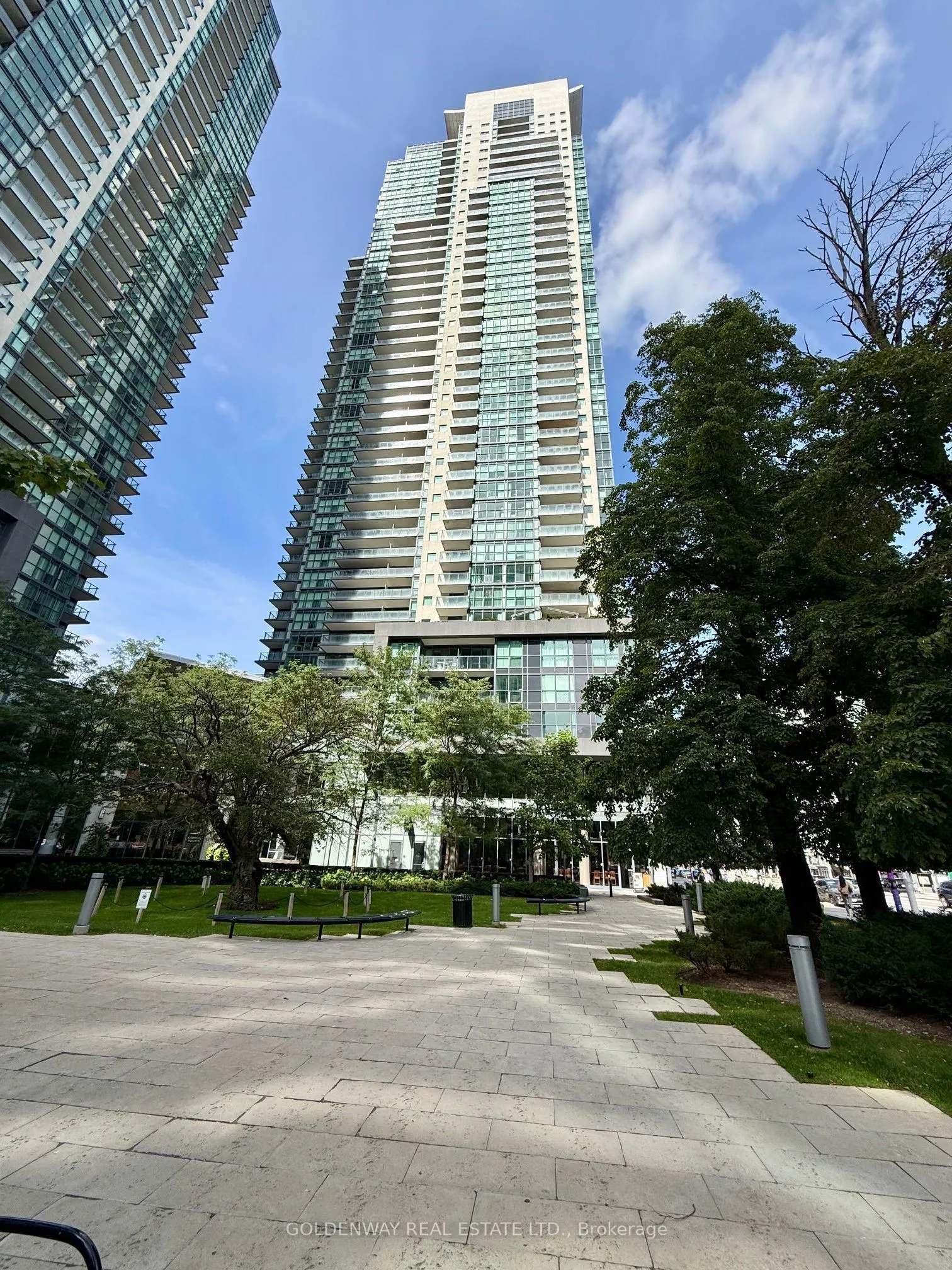5168 Yonge Street #110