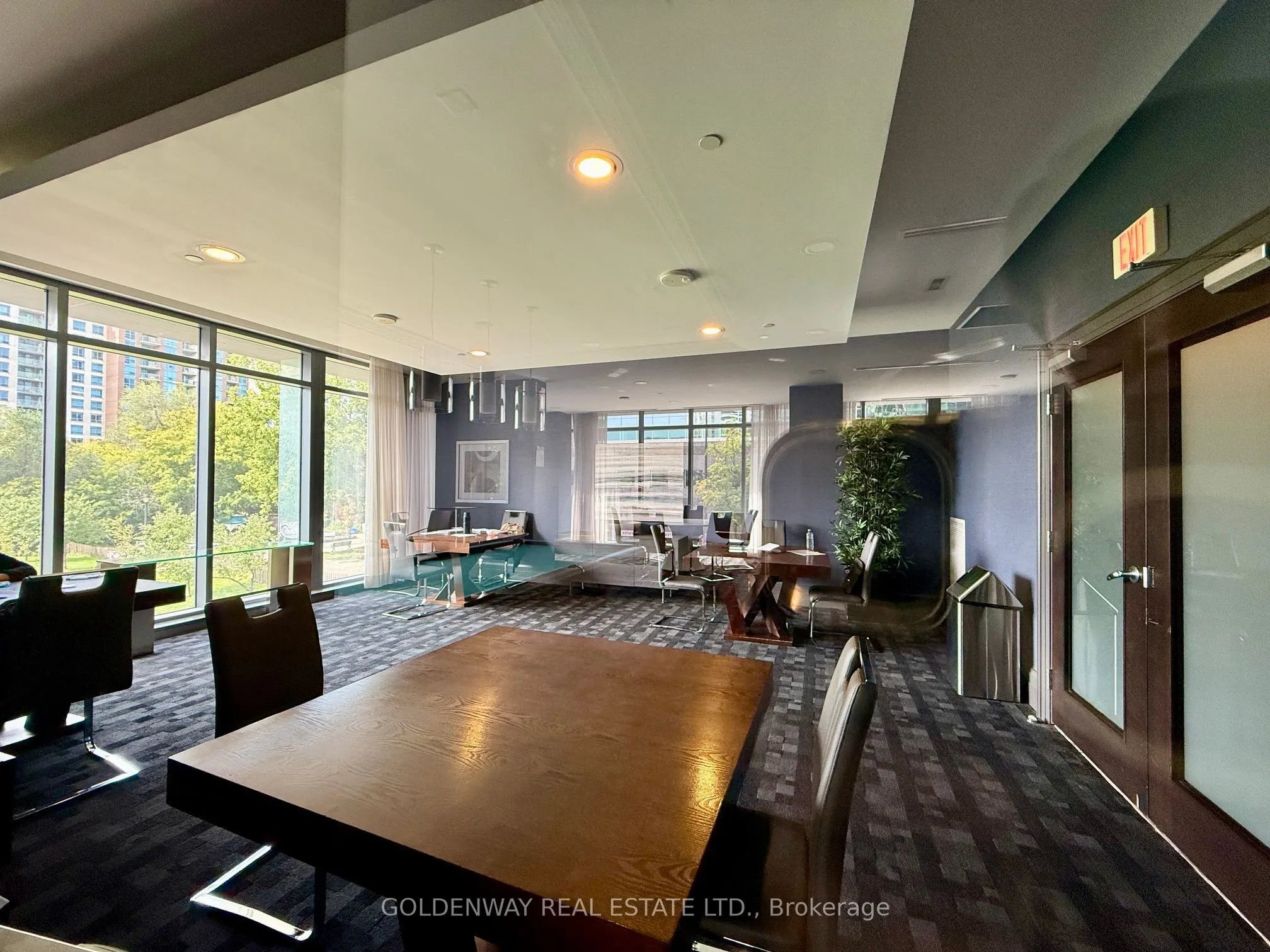 5168 Yonge Street #110