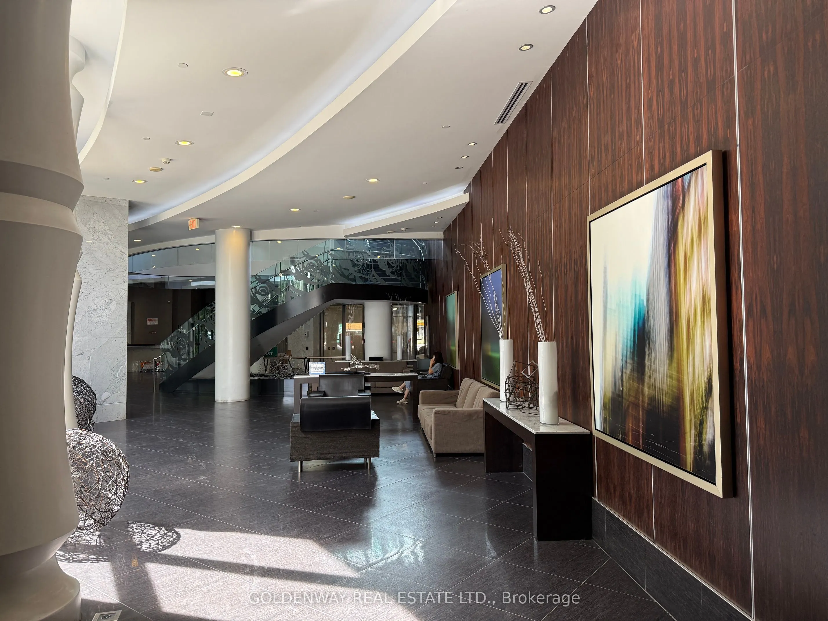 5168 Yonge Street #110