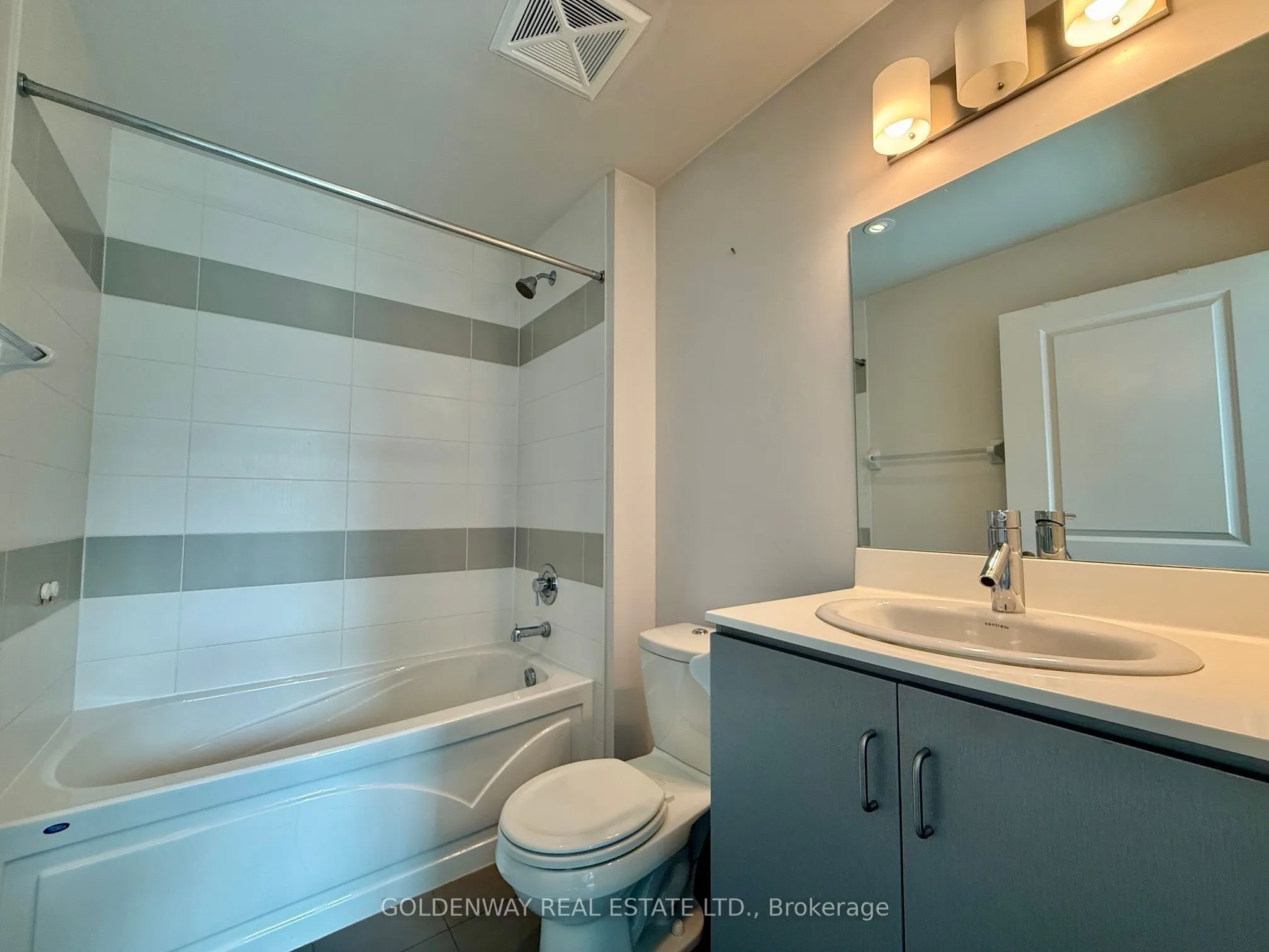 5168 Yonge Street #110