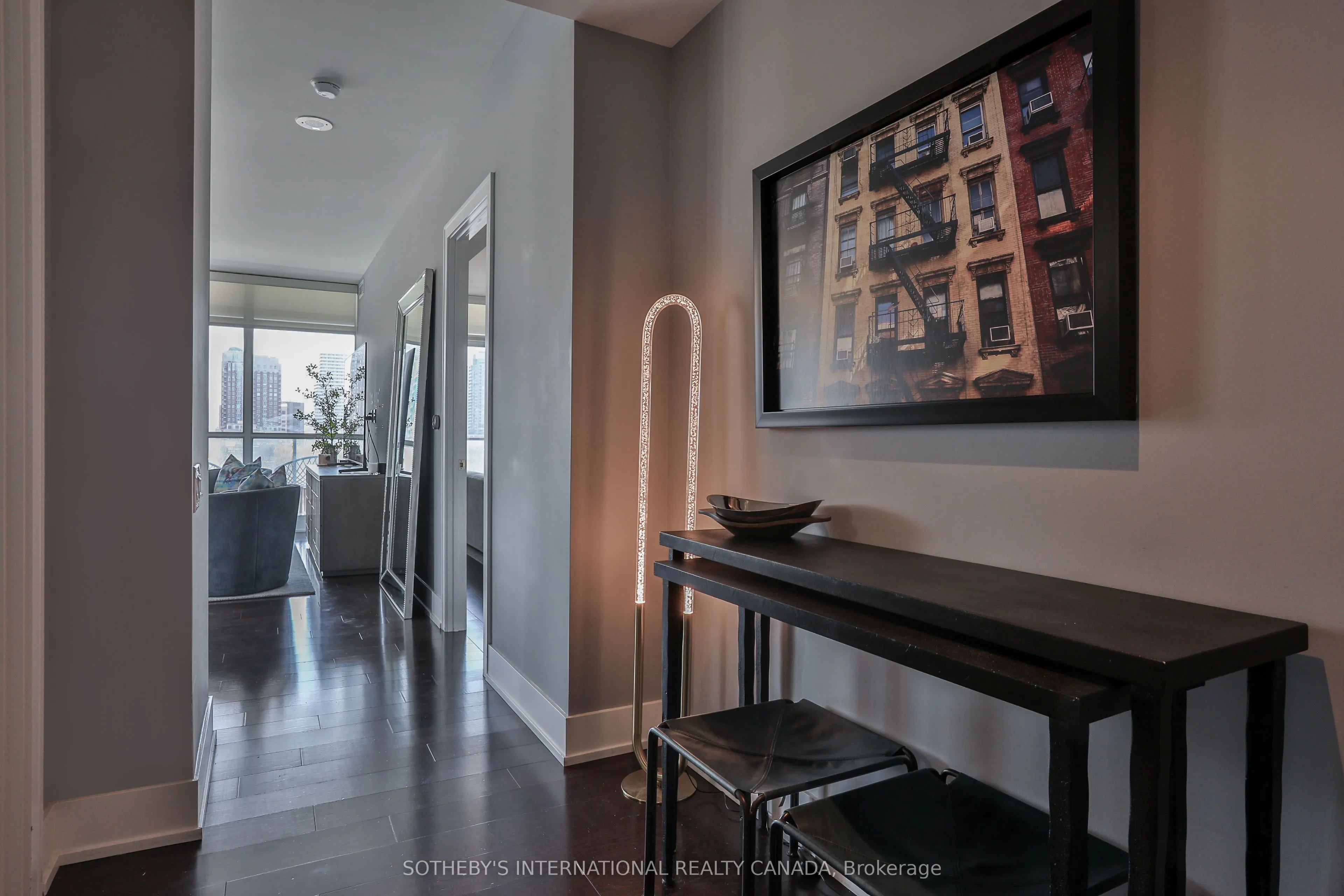 170 Avenue Road #811