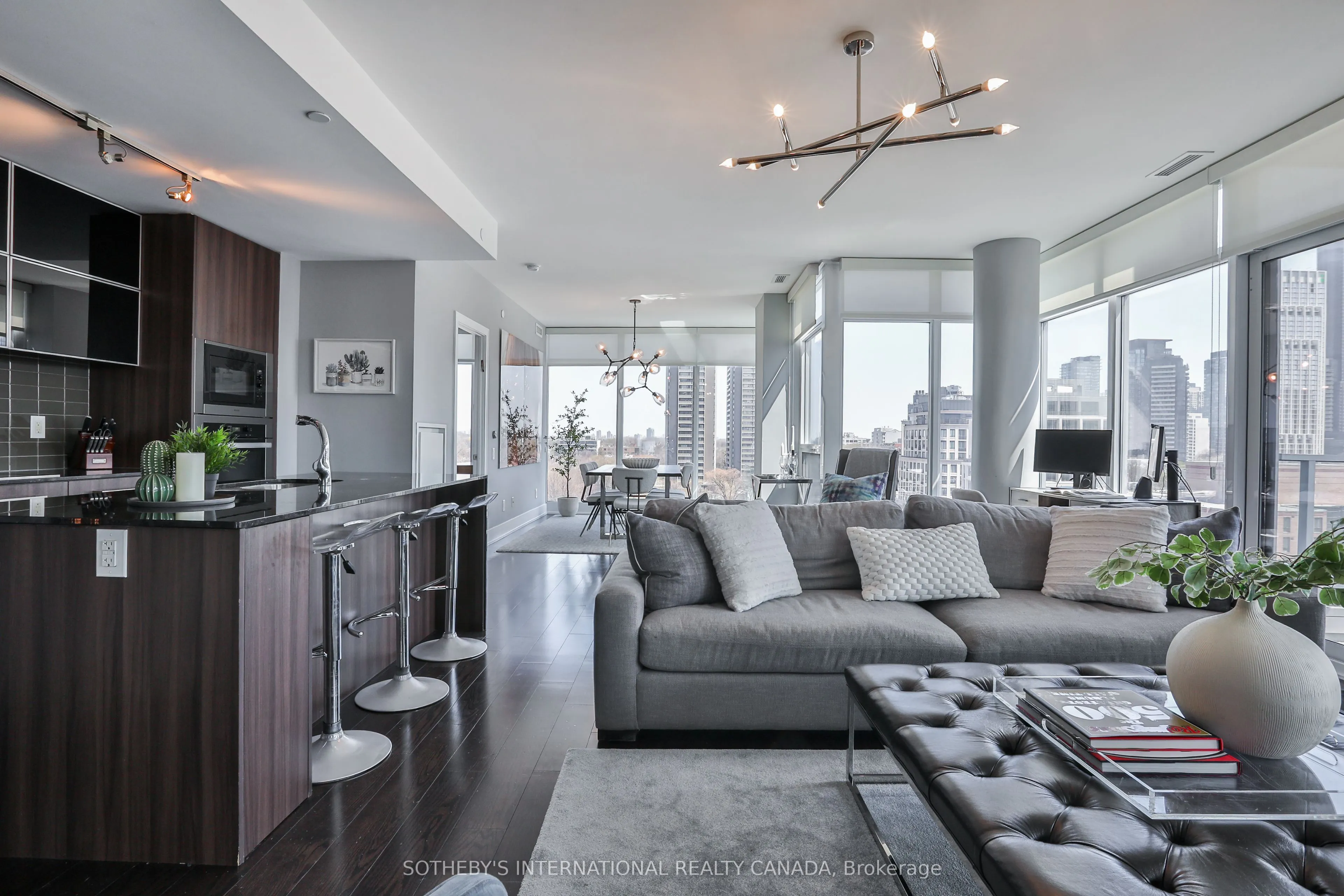 170 Avenue Road #811