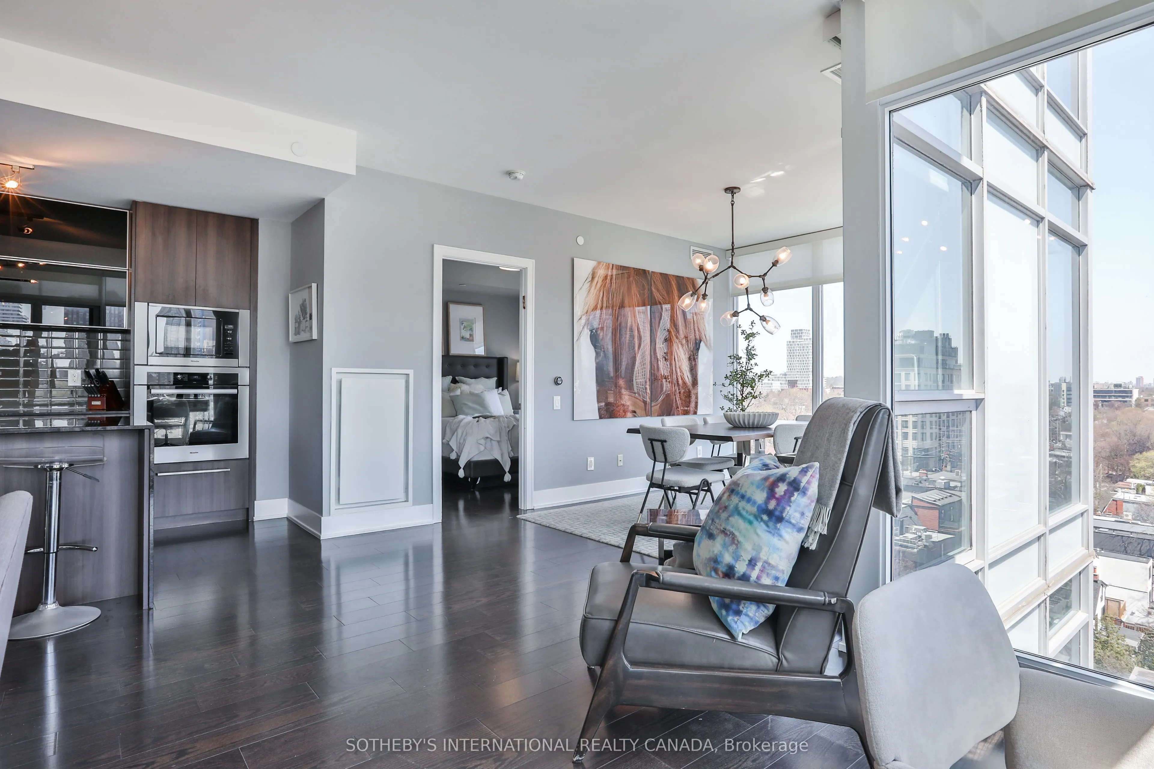 170 Avenue Road #811
