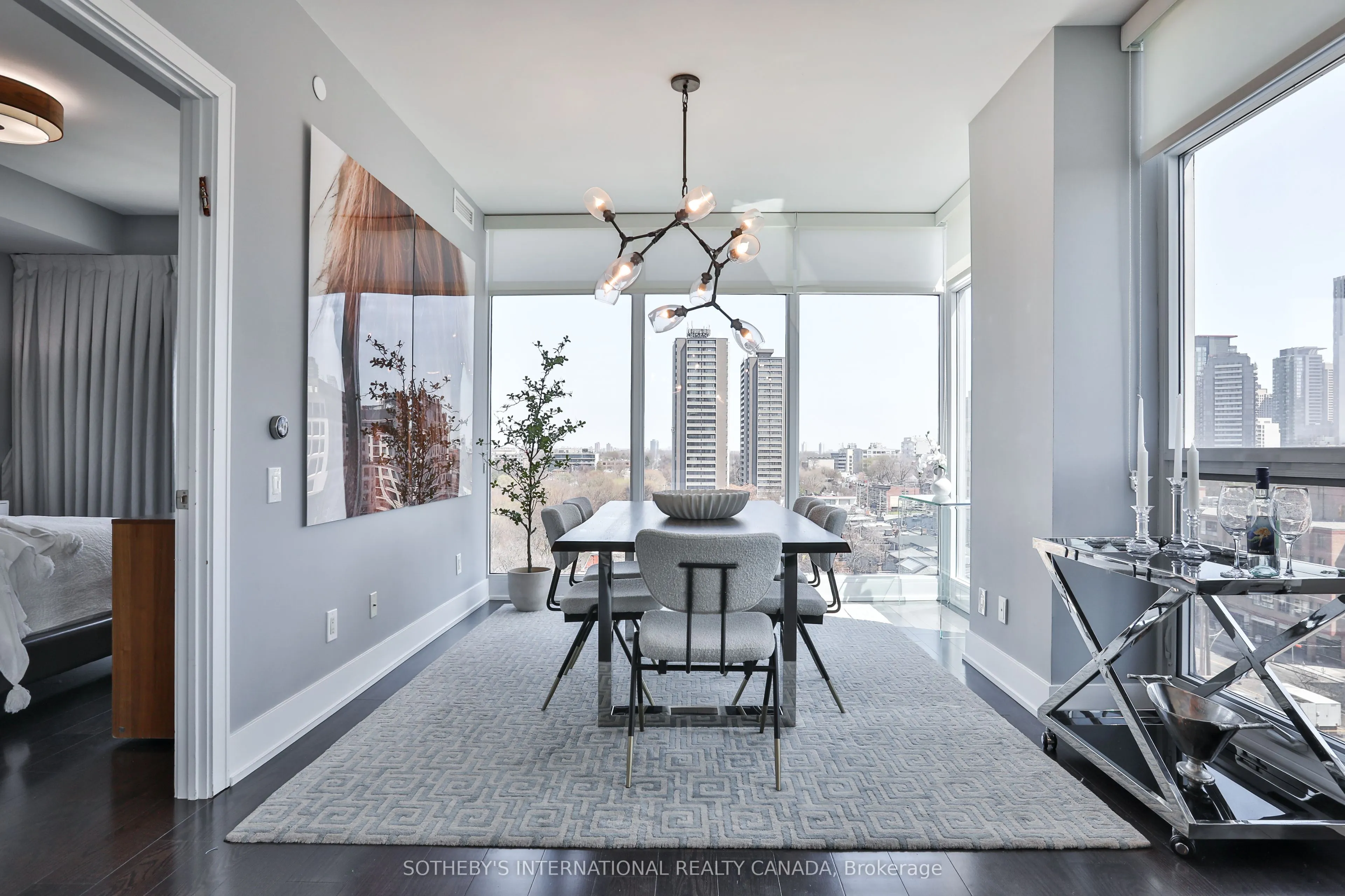 170 Avenue Road #811