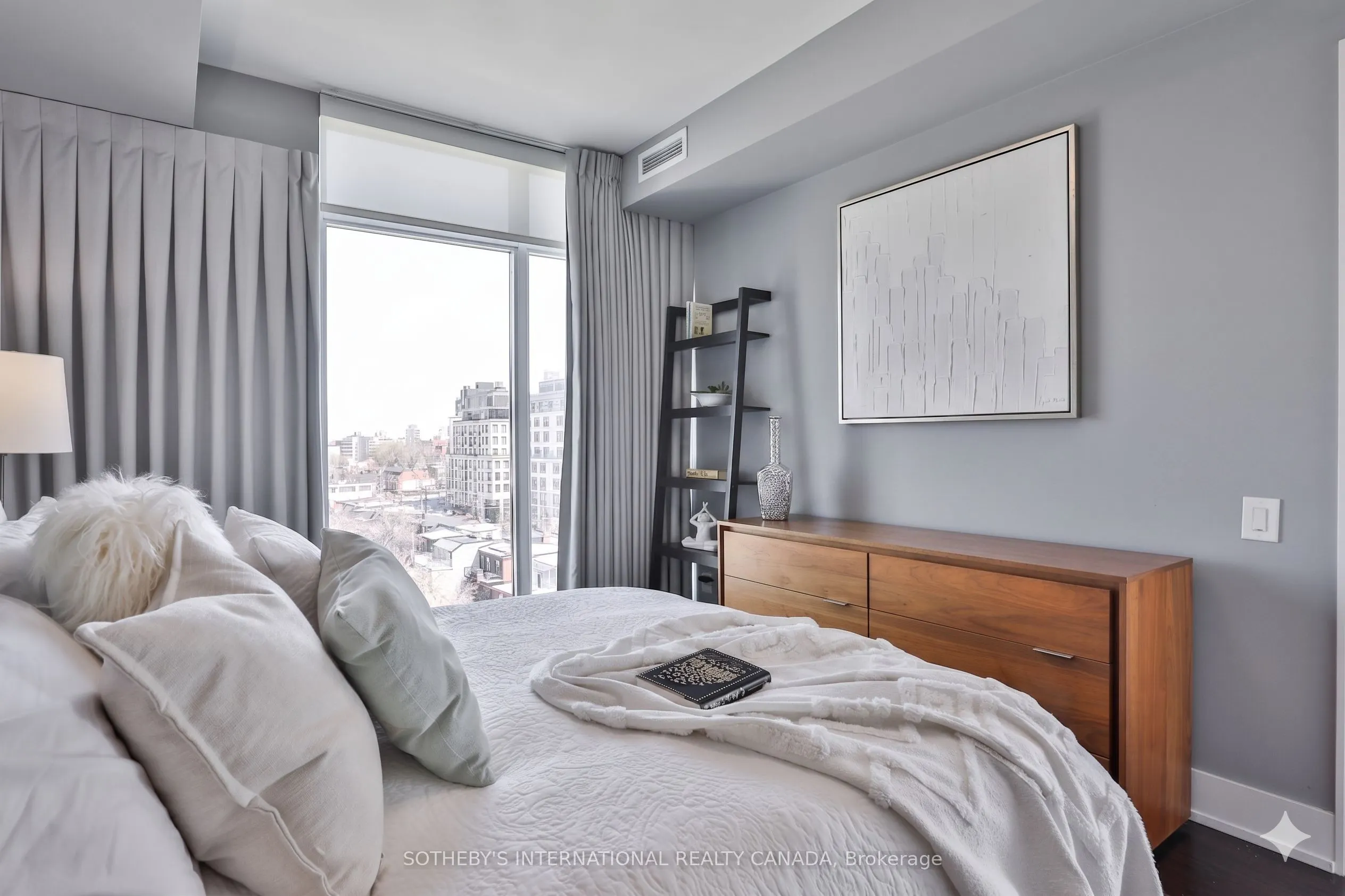 170 Avenue Road #811