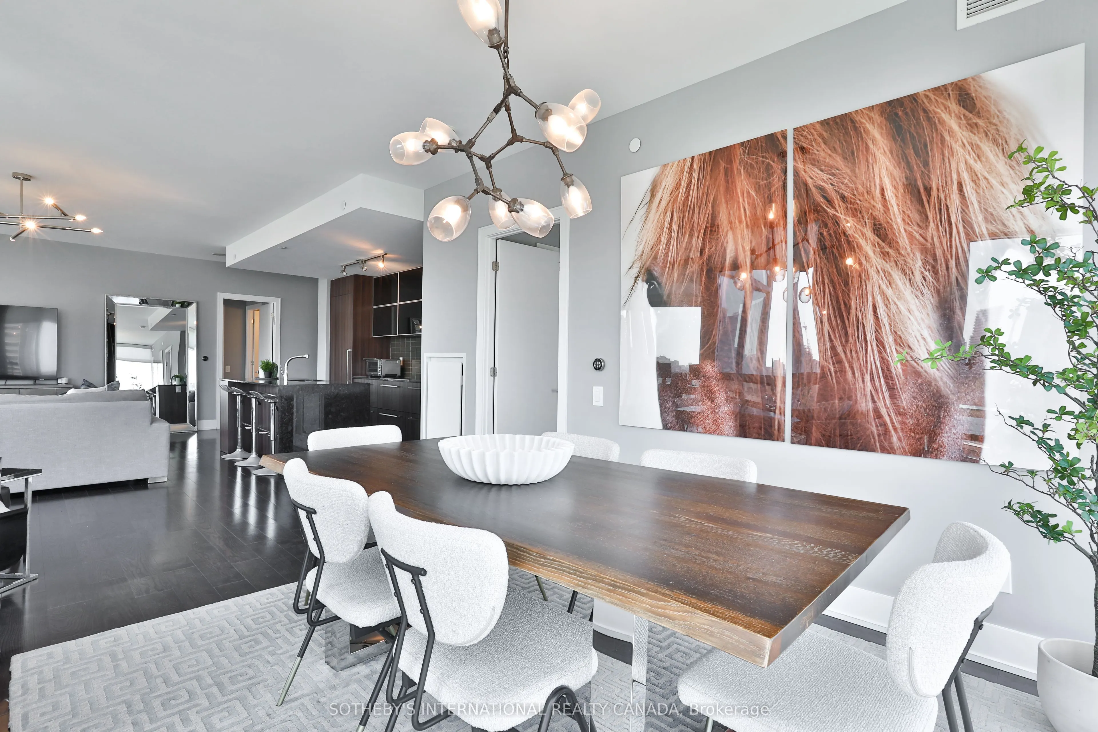 170 Avenue Road #811