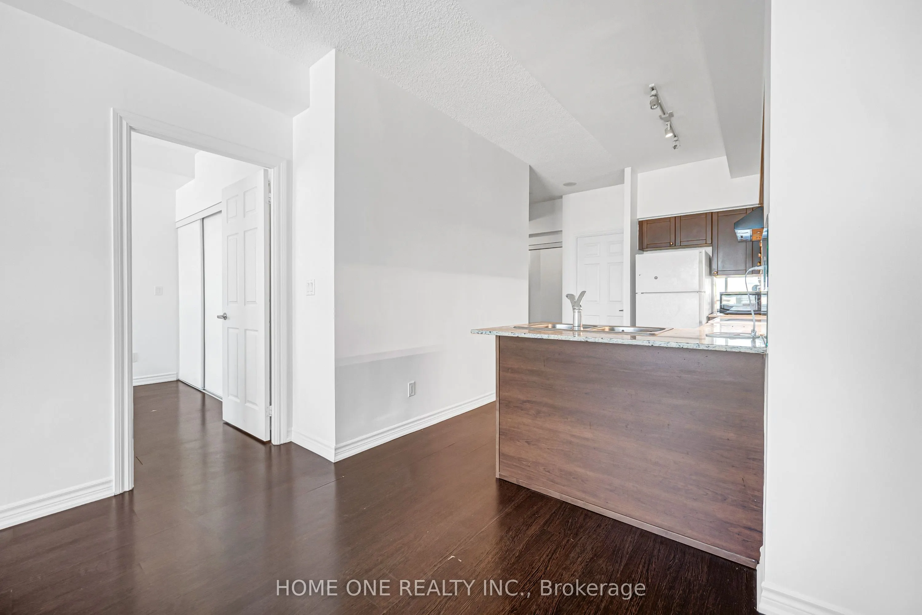 761 Bay Street #2604