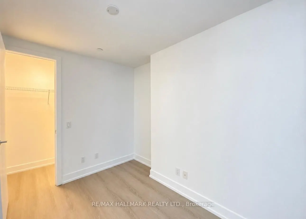 7 Grenville Street #5207