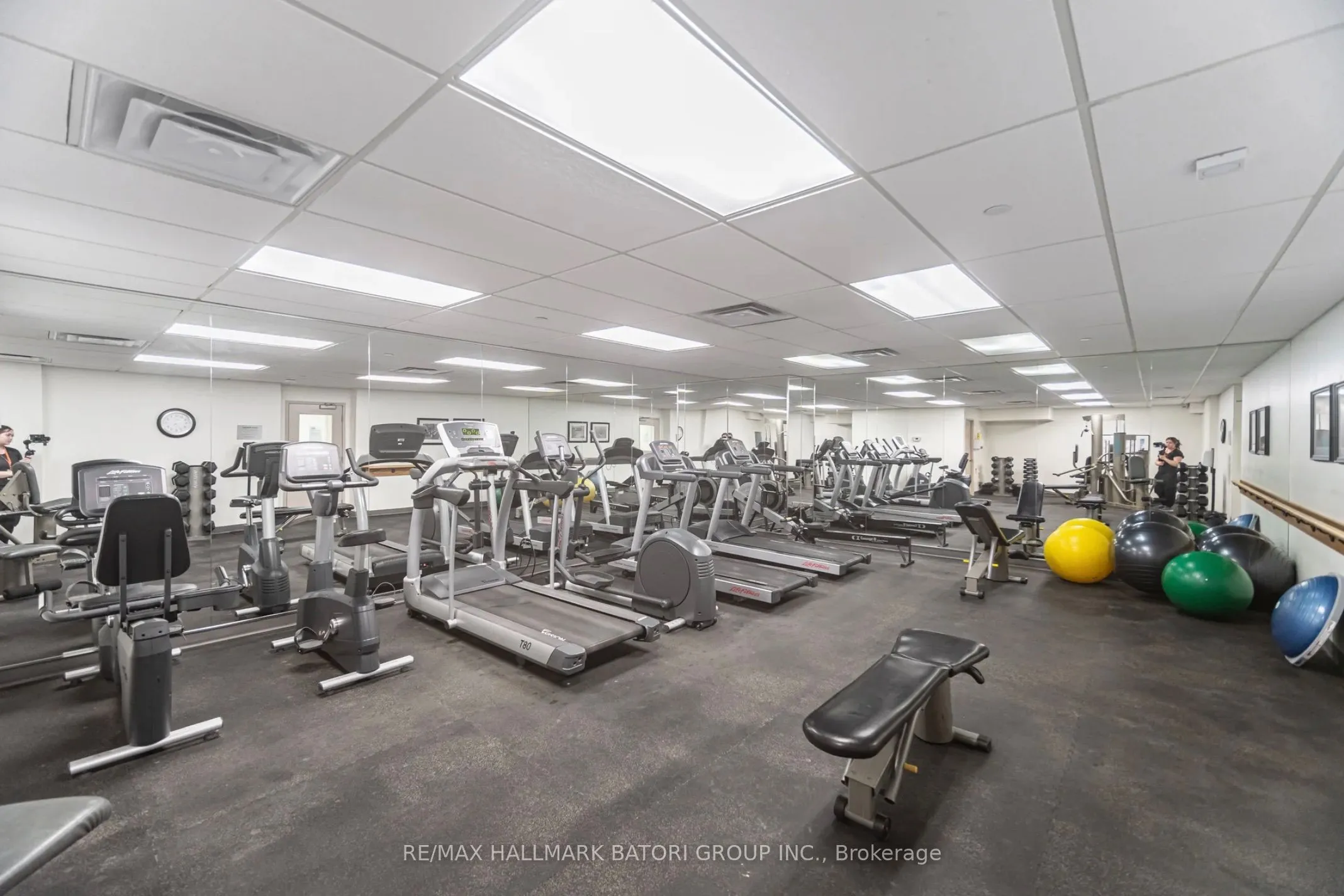 10 Kenneth Avenue #211