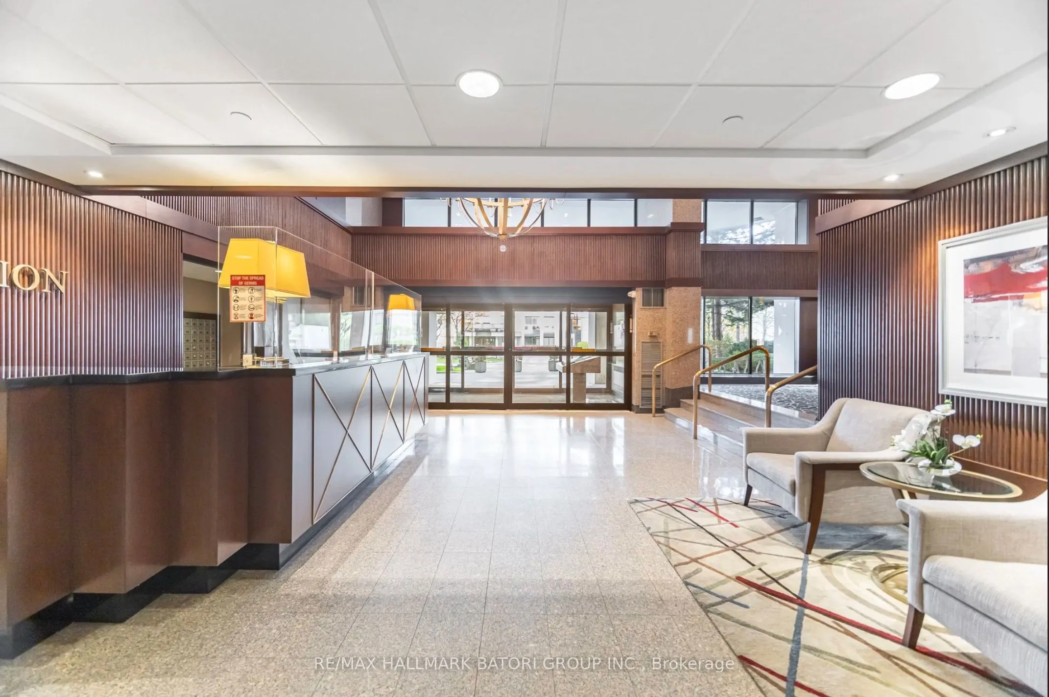 10 Kenneth Avenue #211
