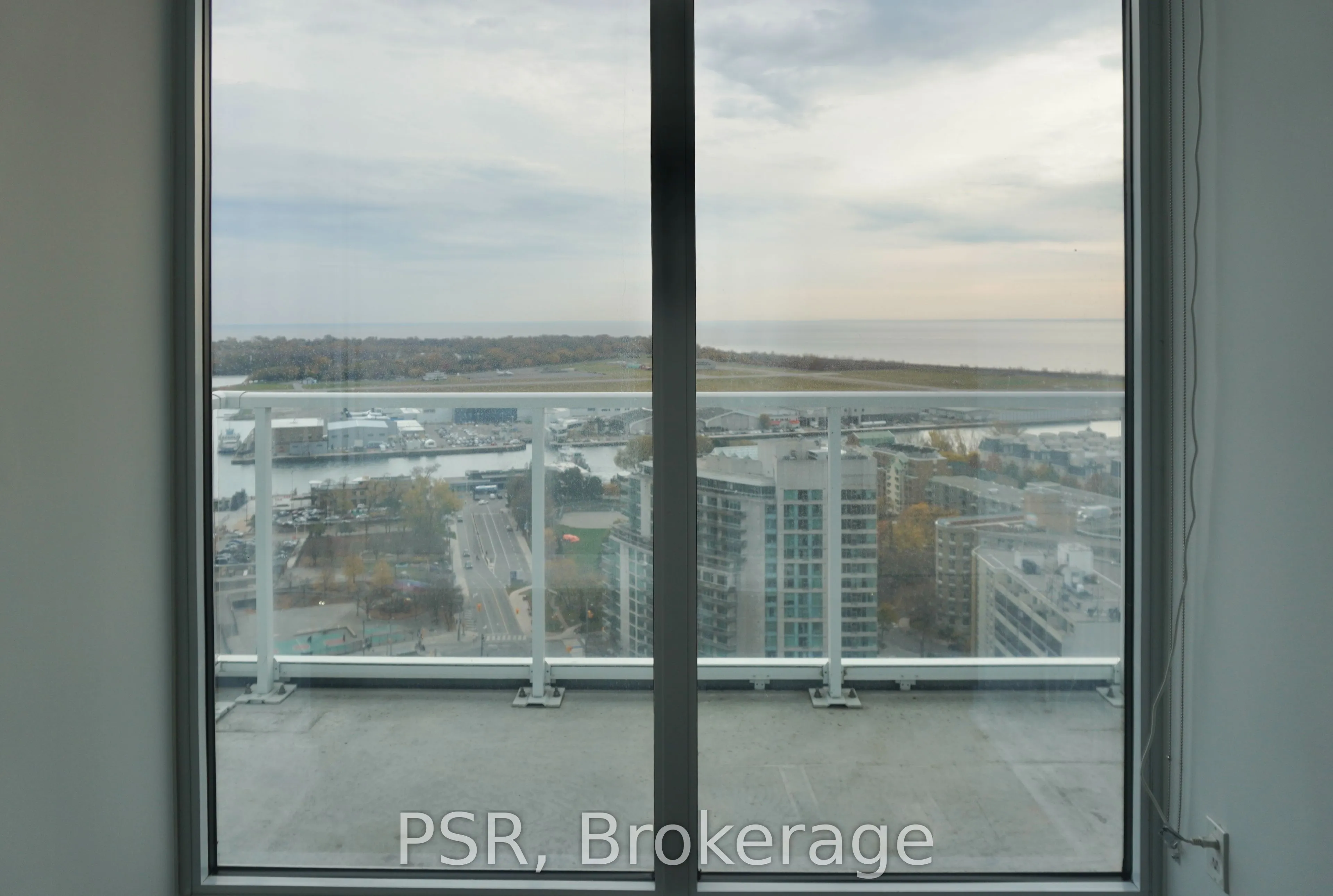 19 Bathurst Street #2911