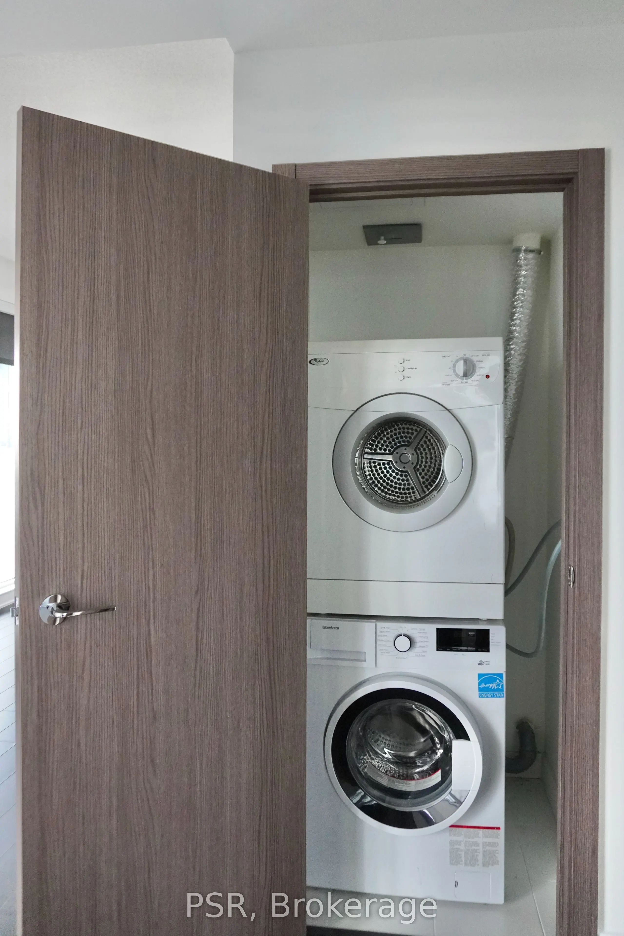19 Bathurst Street #2911