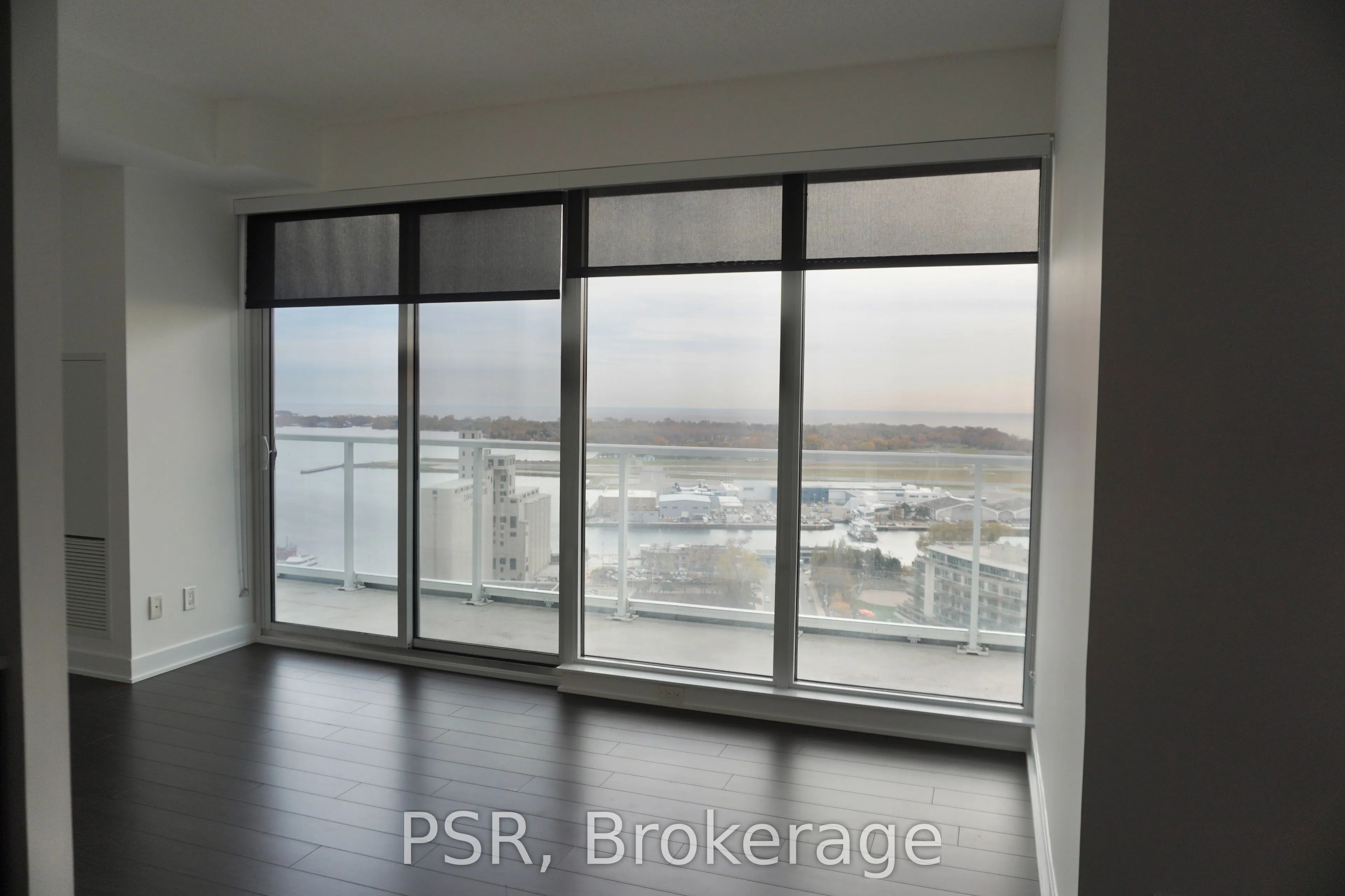 19 Bathurst Street #2911