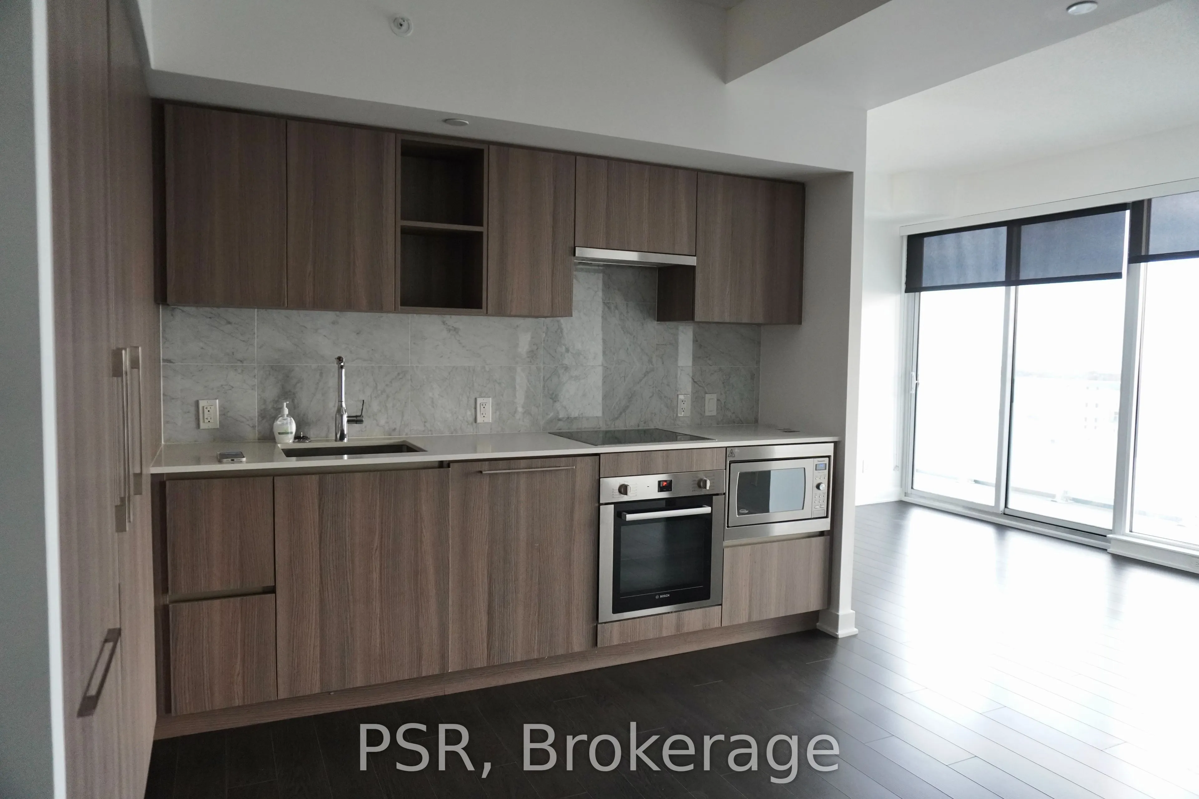 19 Bathurst Street #2911