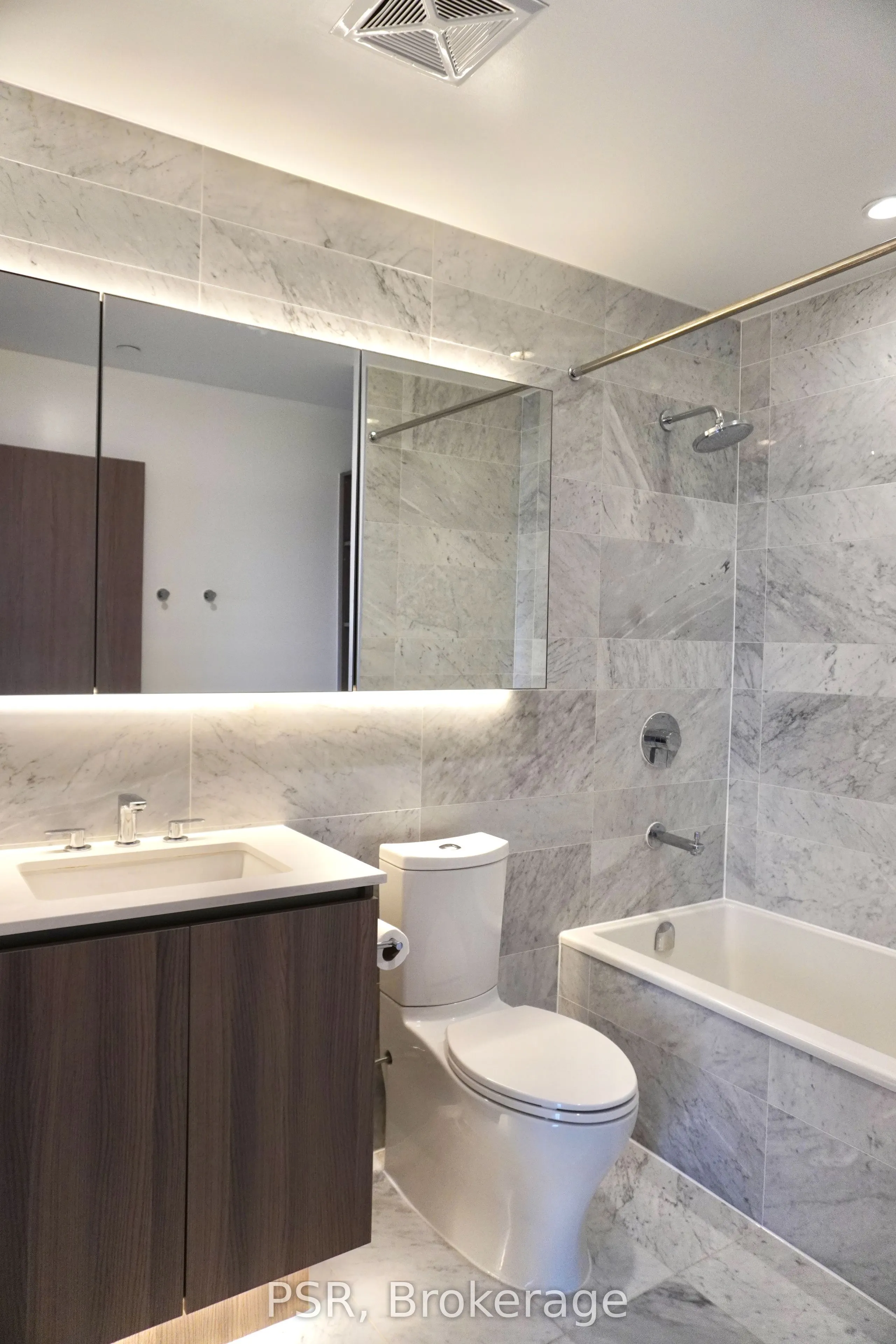 19 Bathurst Street #2911