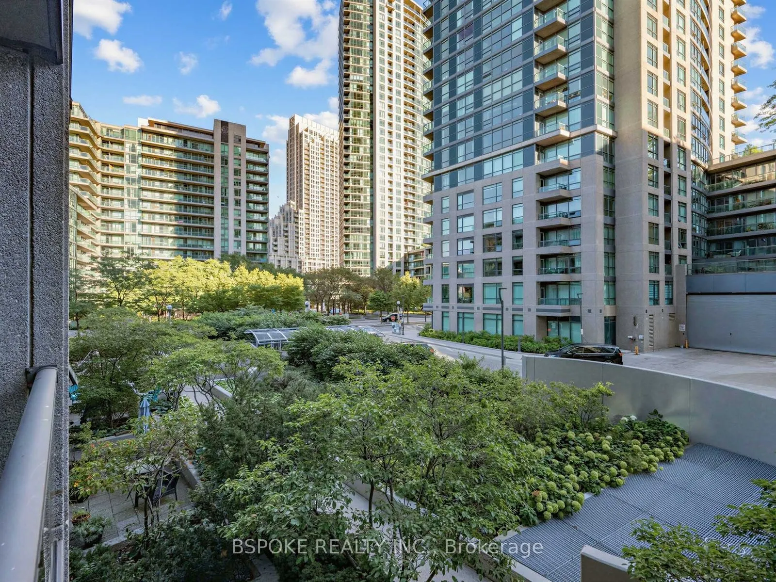 231 Fort York Boulevard #235