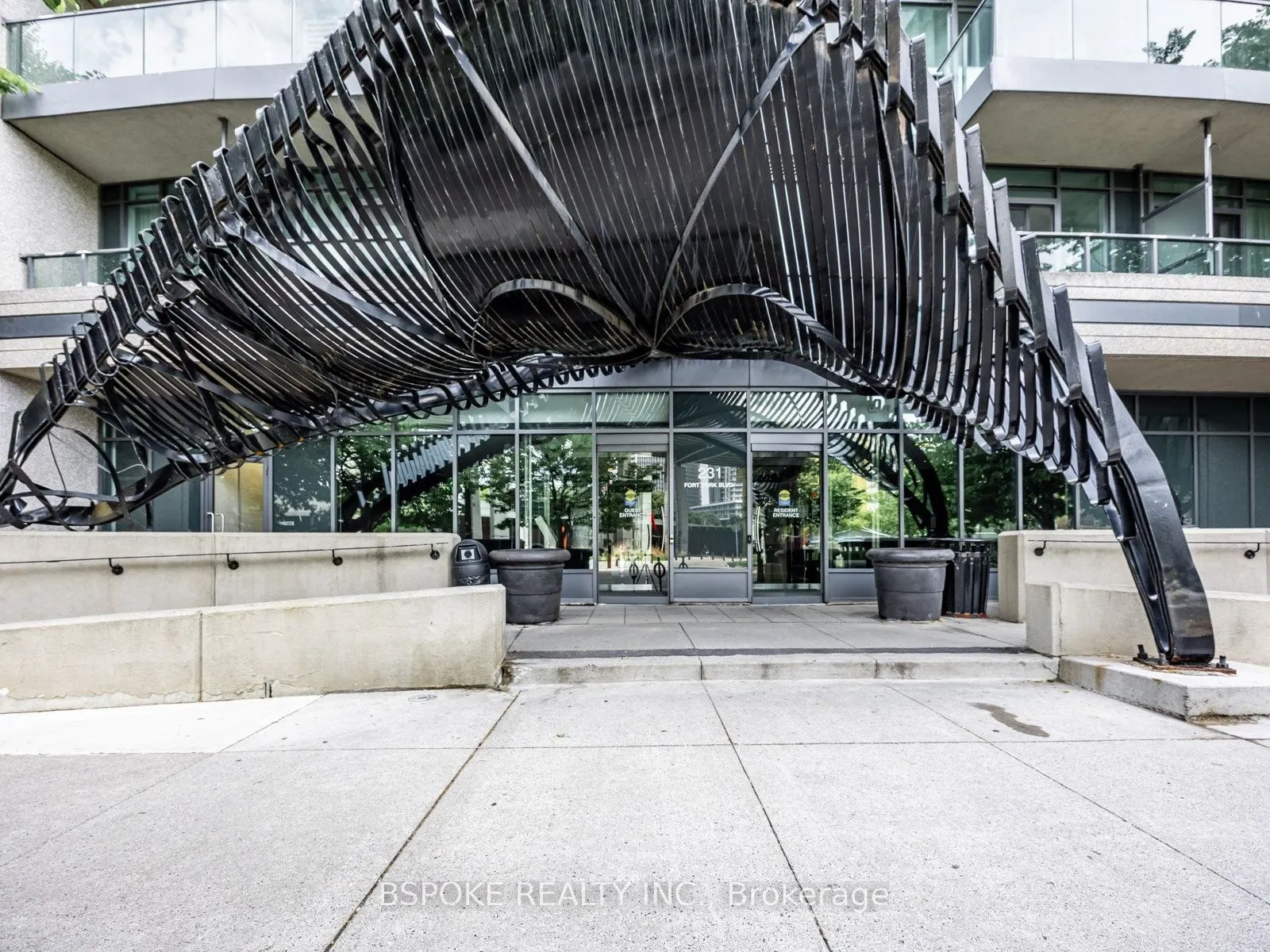 231 Fort York Boulevard #235