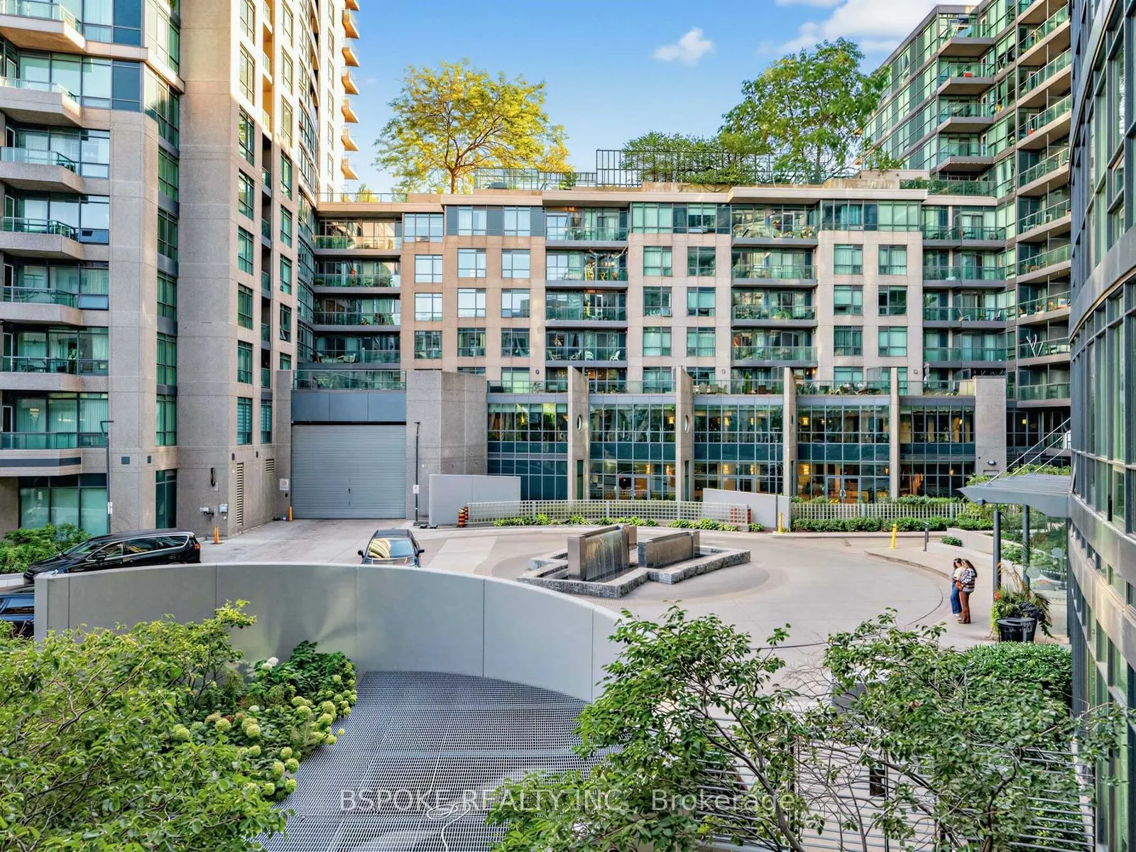 231 Fort York Boulevard #235