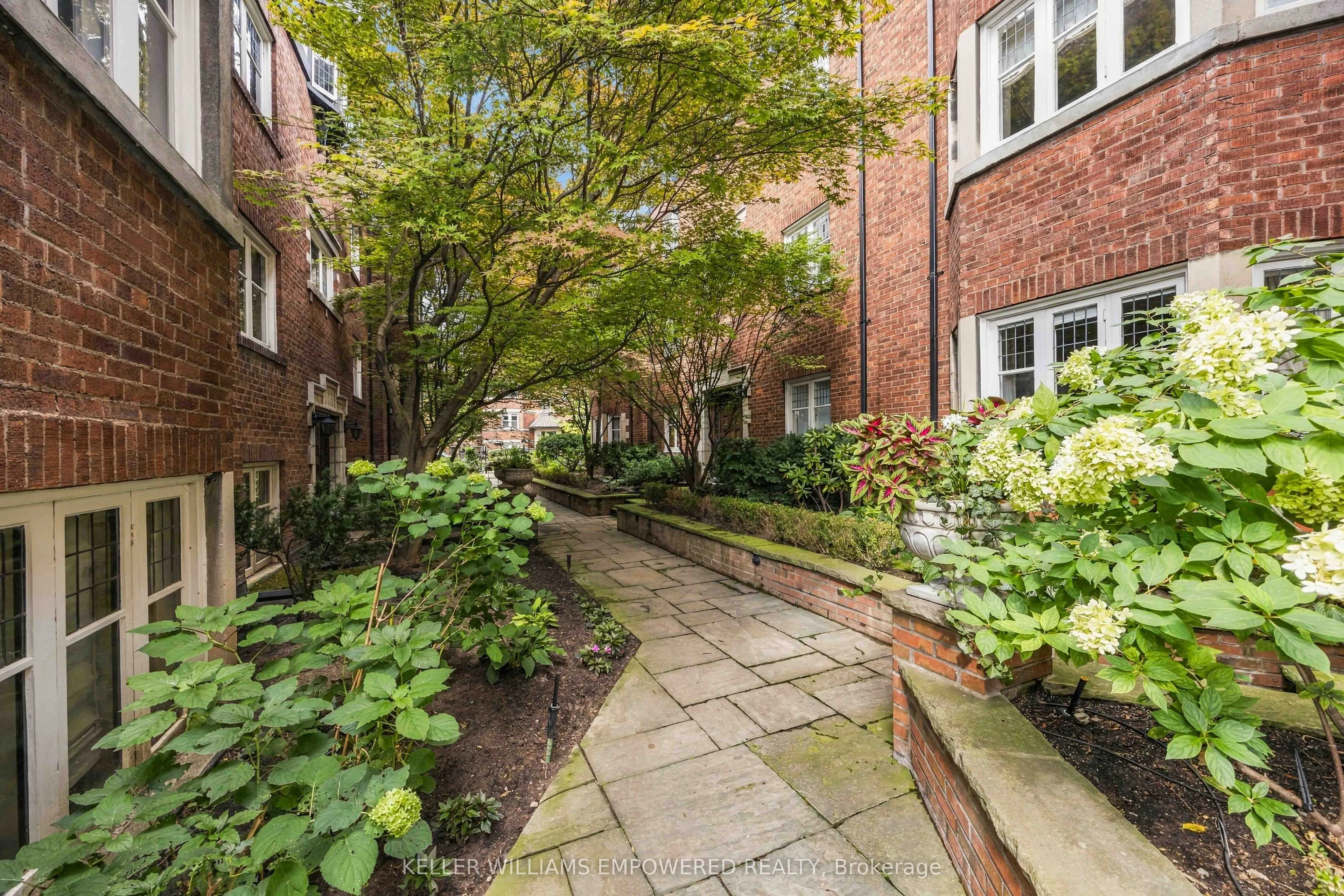 313 Lonsdale Road #7