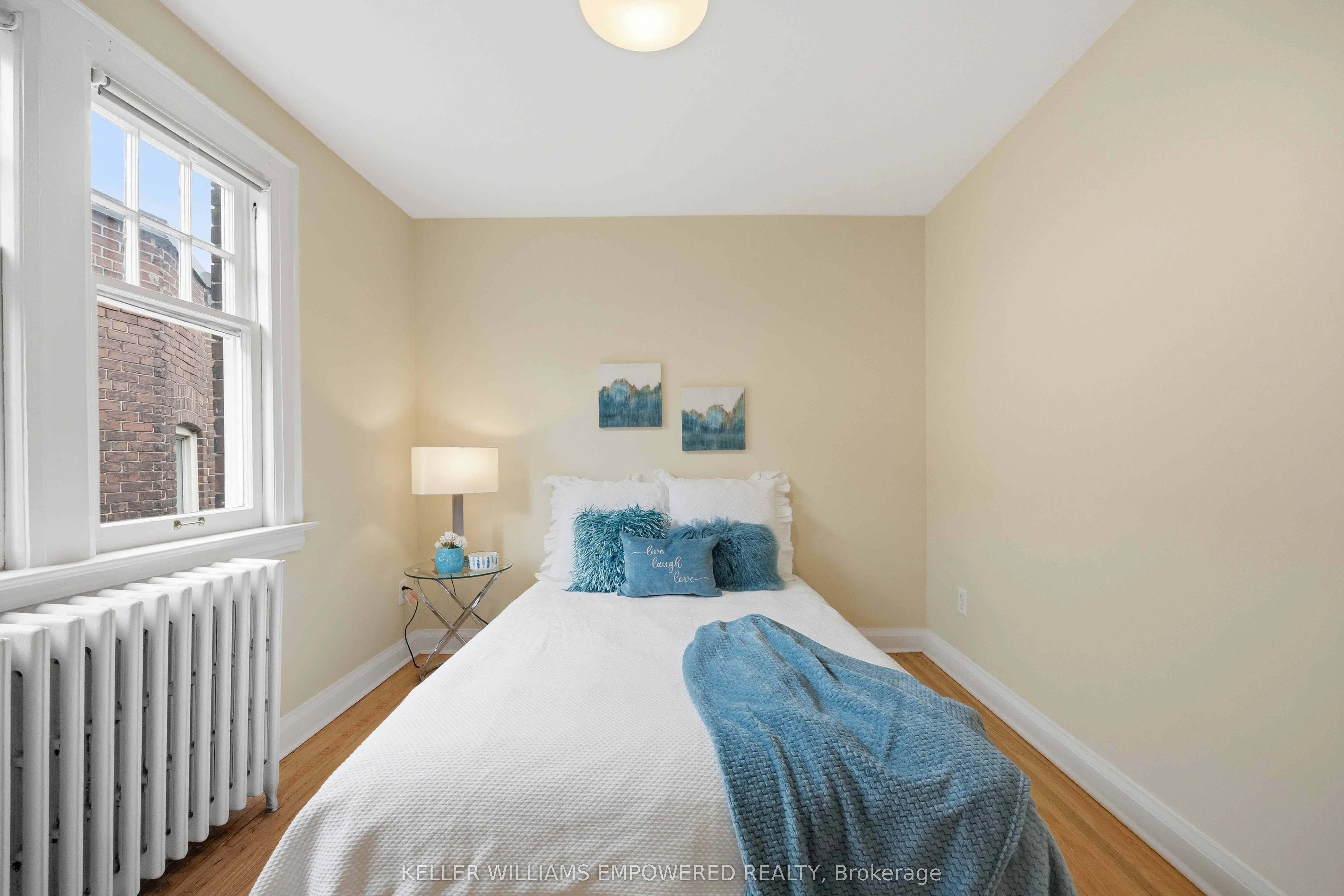 313 Lonsdale Road #7