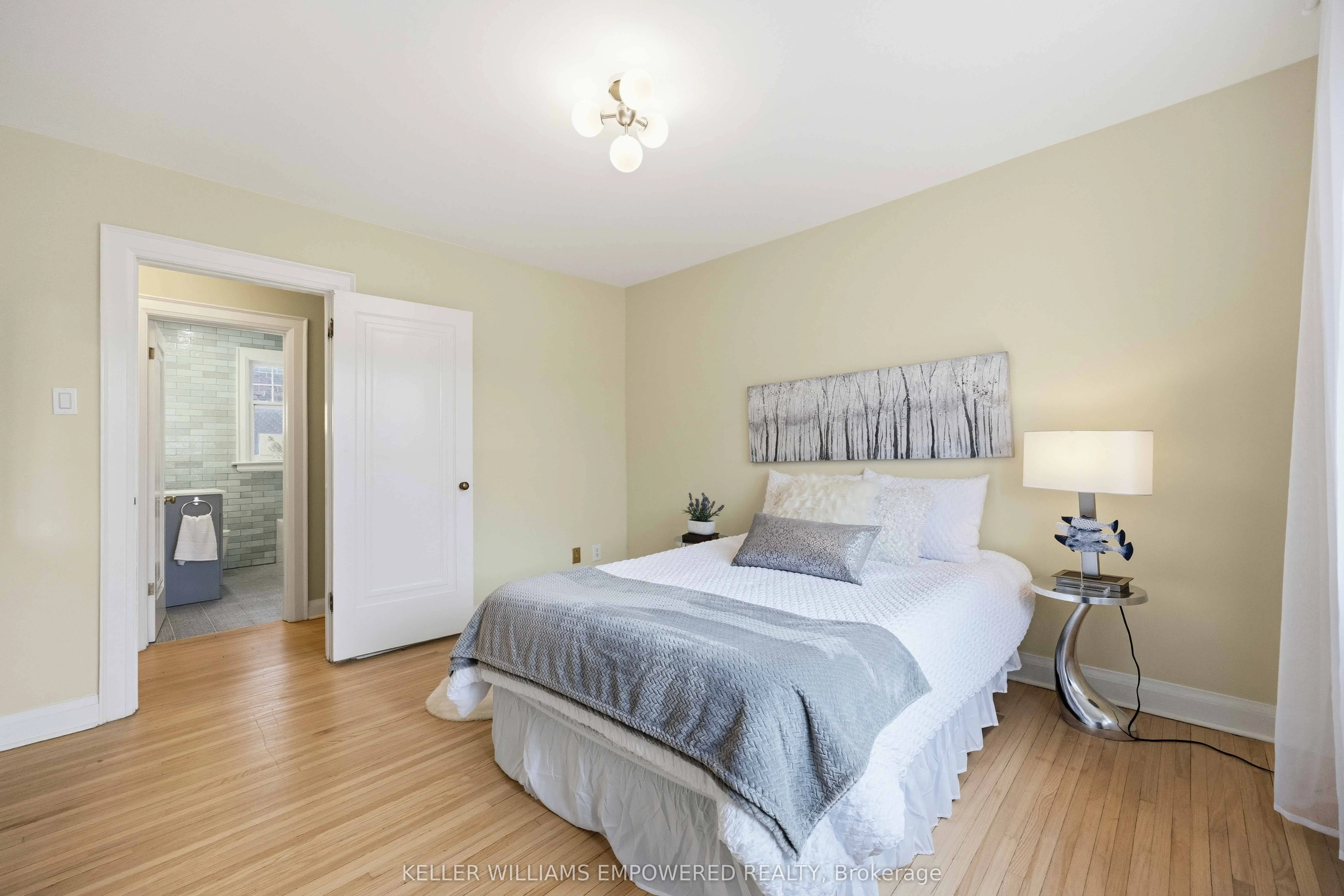 313 Lonsdale Road #7