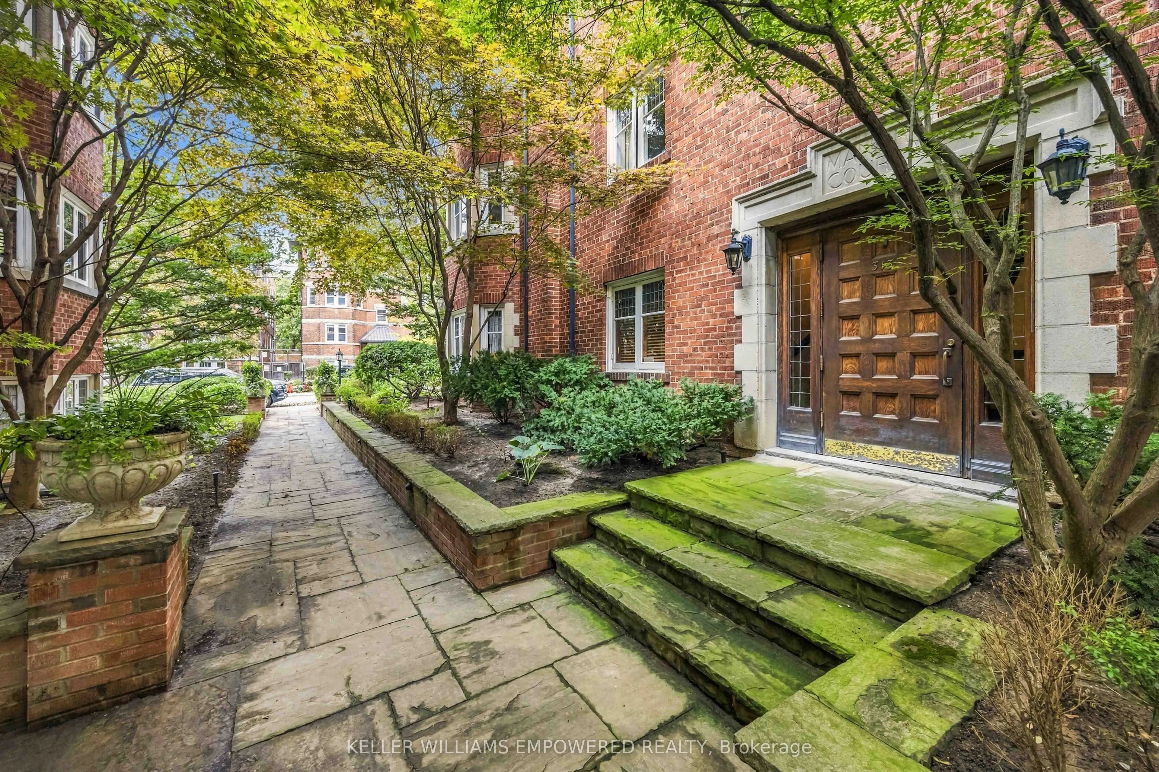 313 Lonsdale Road #7