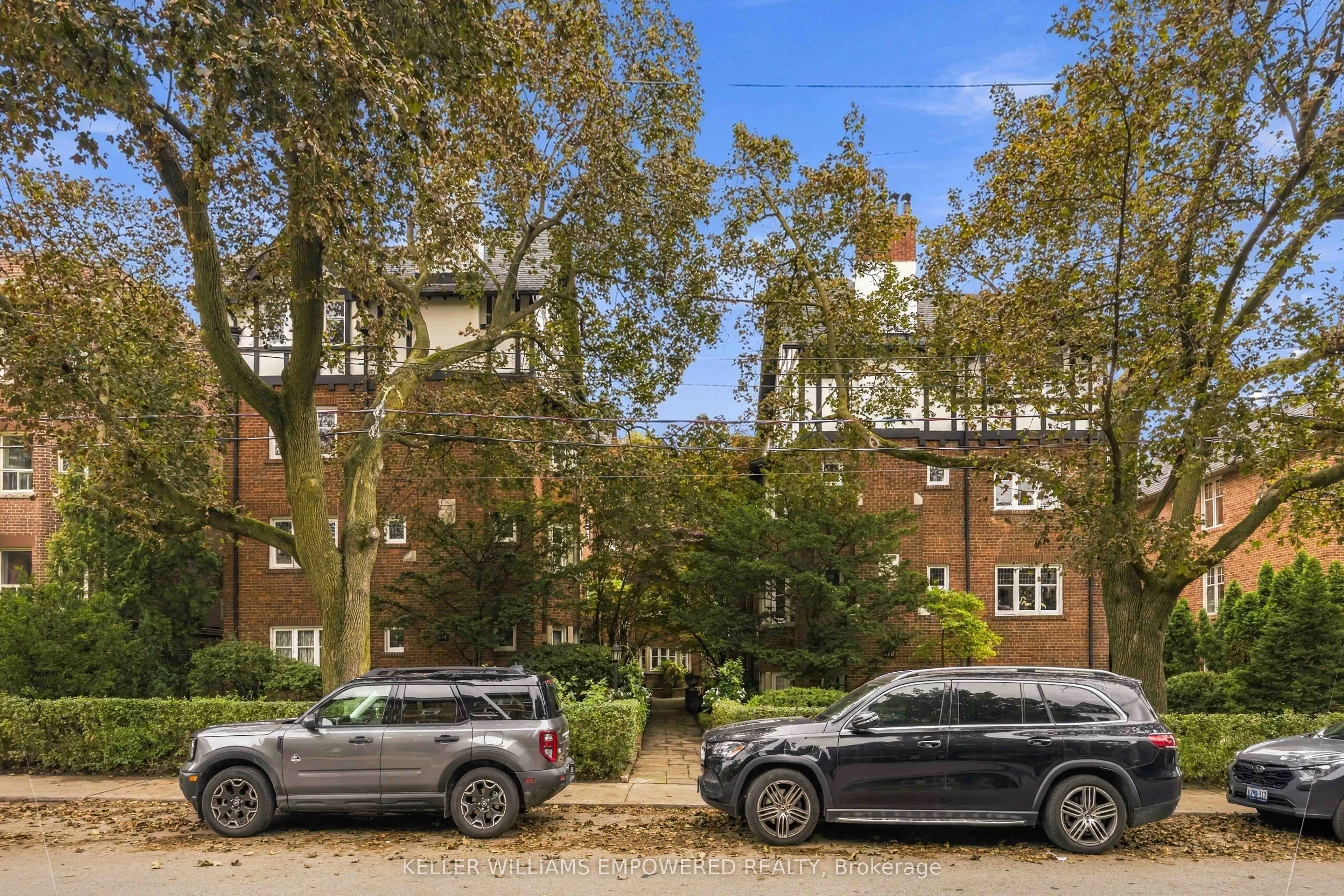 313 Lonsdale Road #7