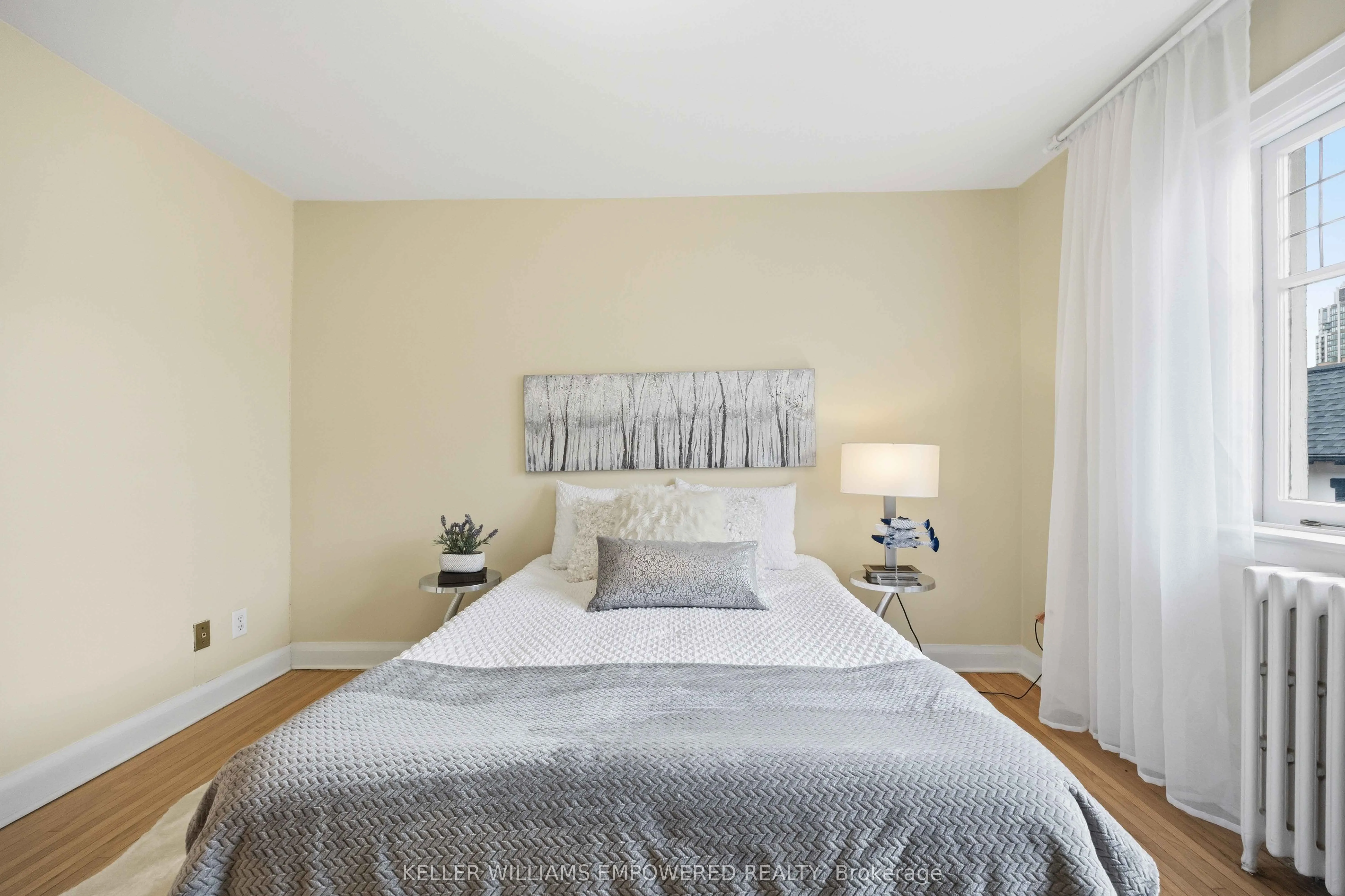 313 Lonsdale Road #7