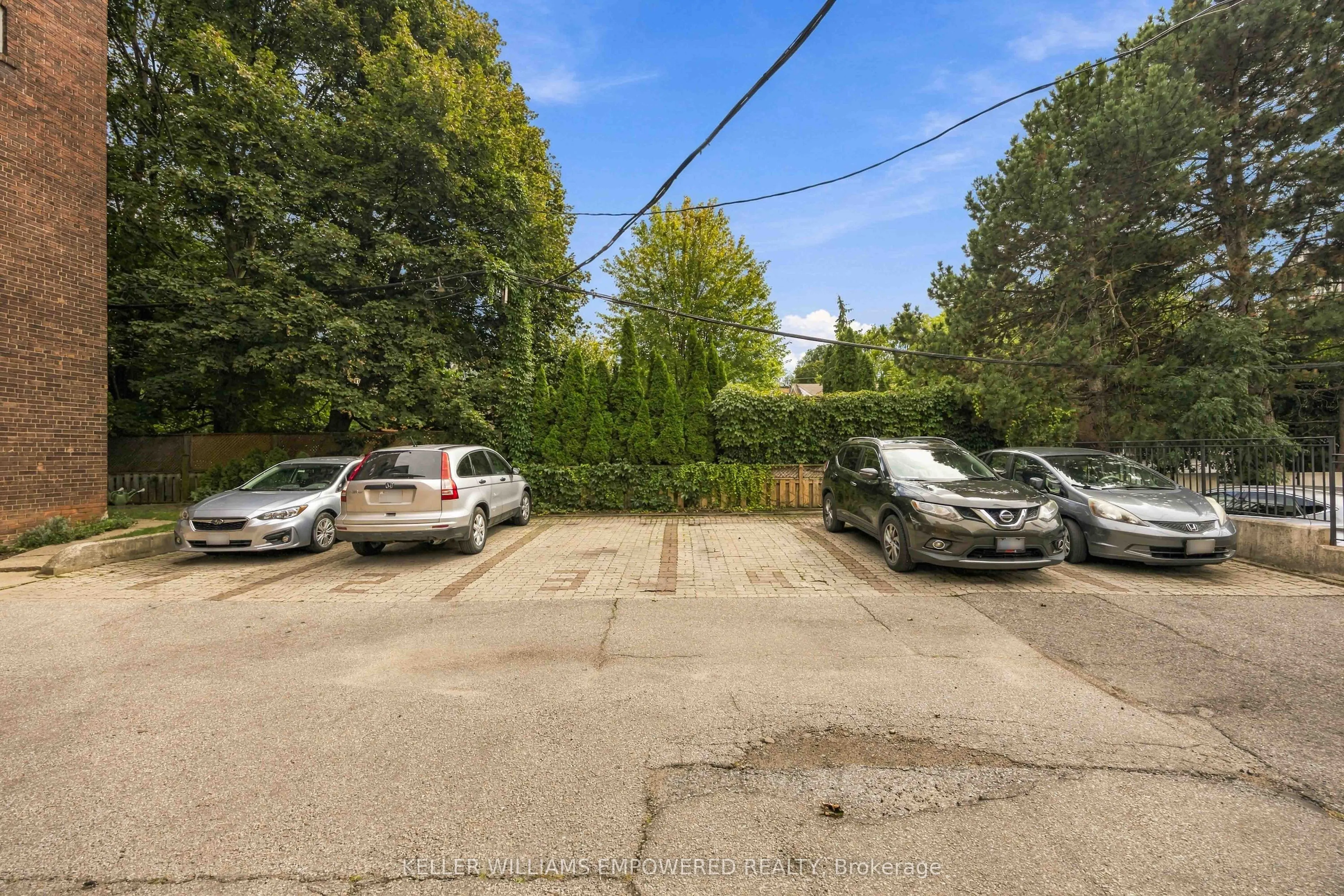 313 Lonsdale Road #7