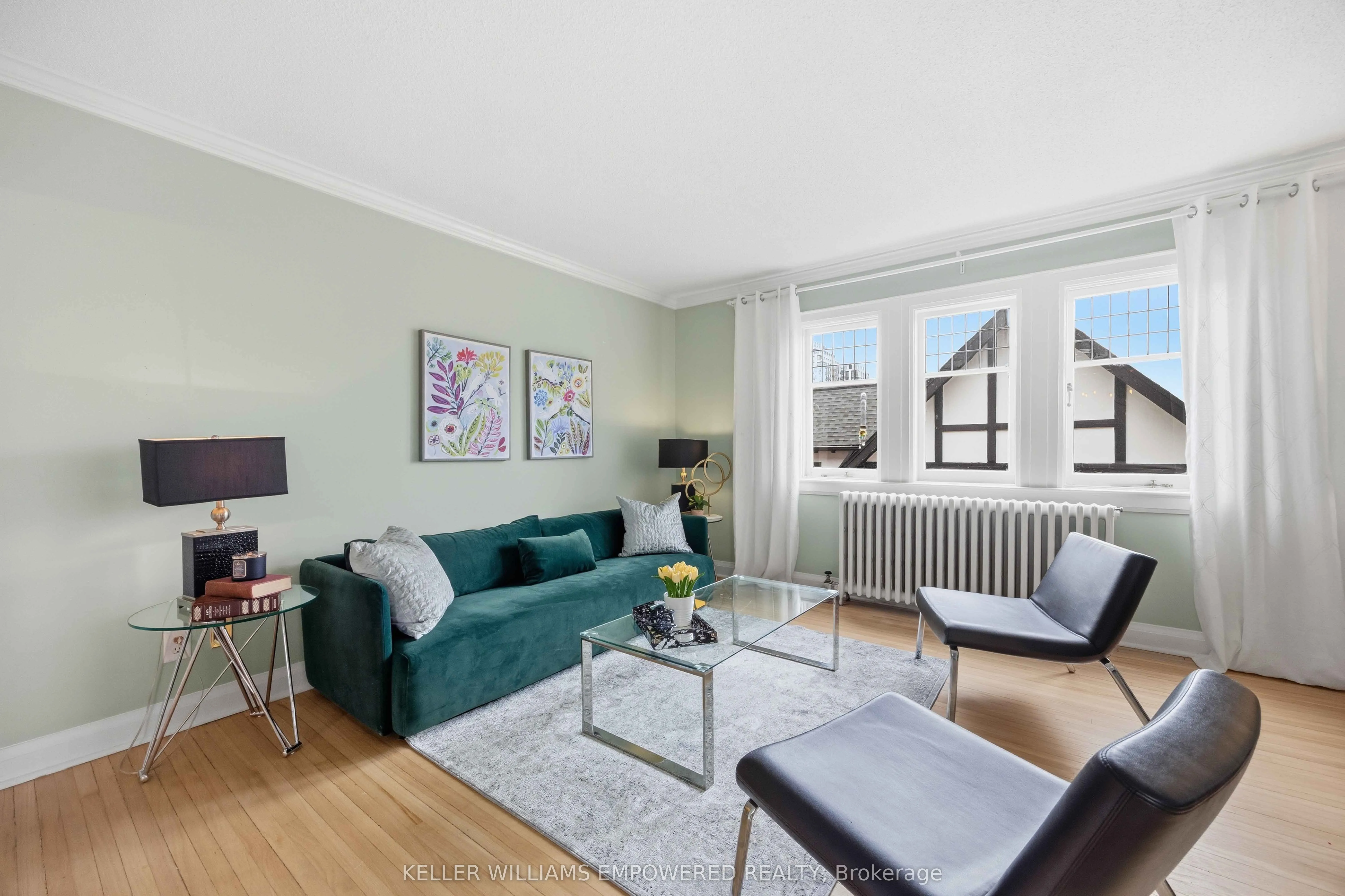 313 Lonsdale Road #7