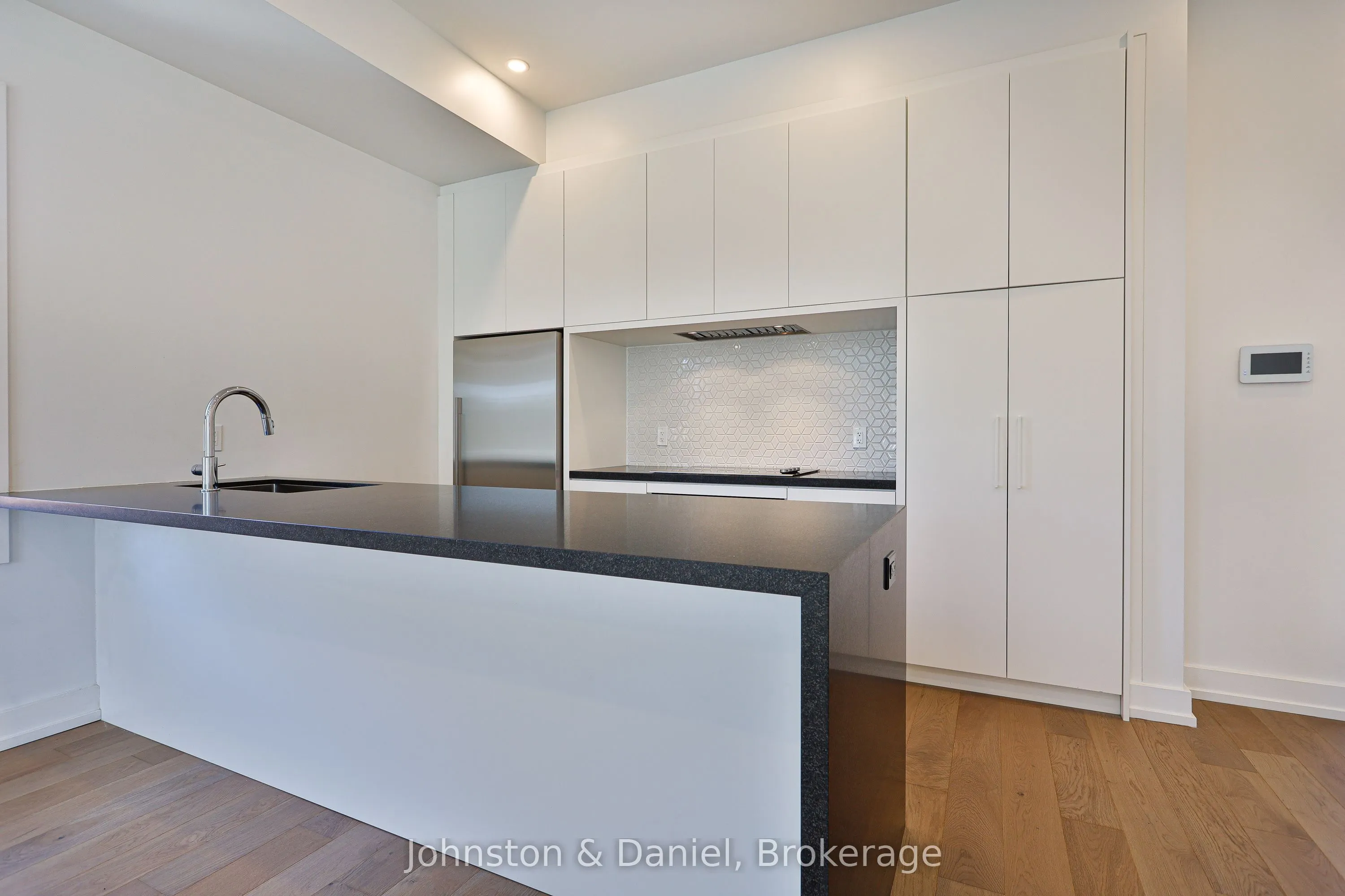 314 Lonsdale Road #7
