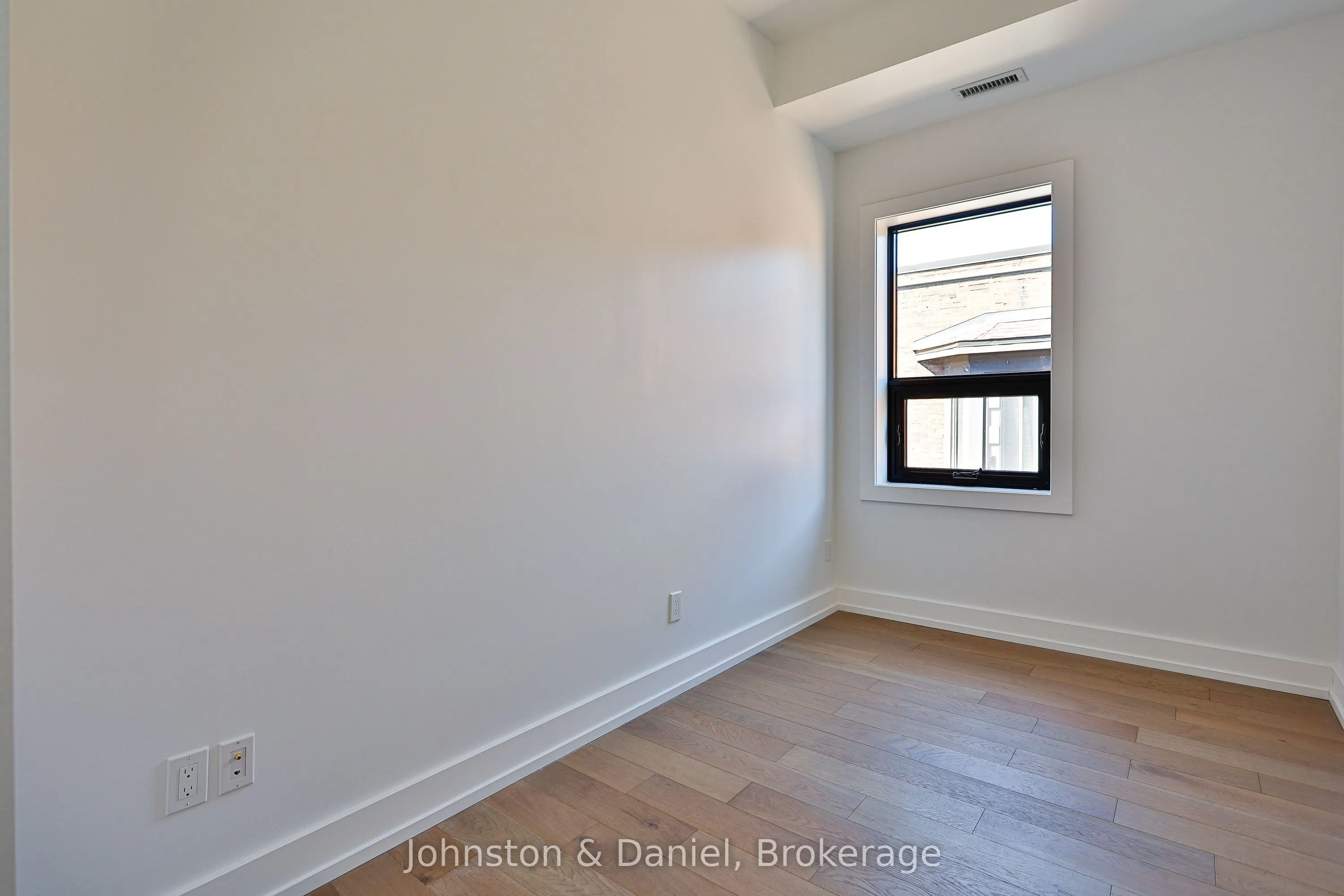 314 Lonsdale Road #7