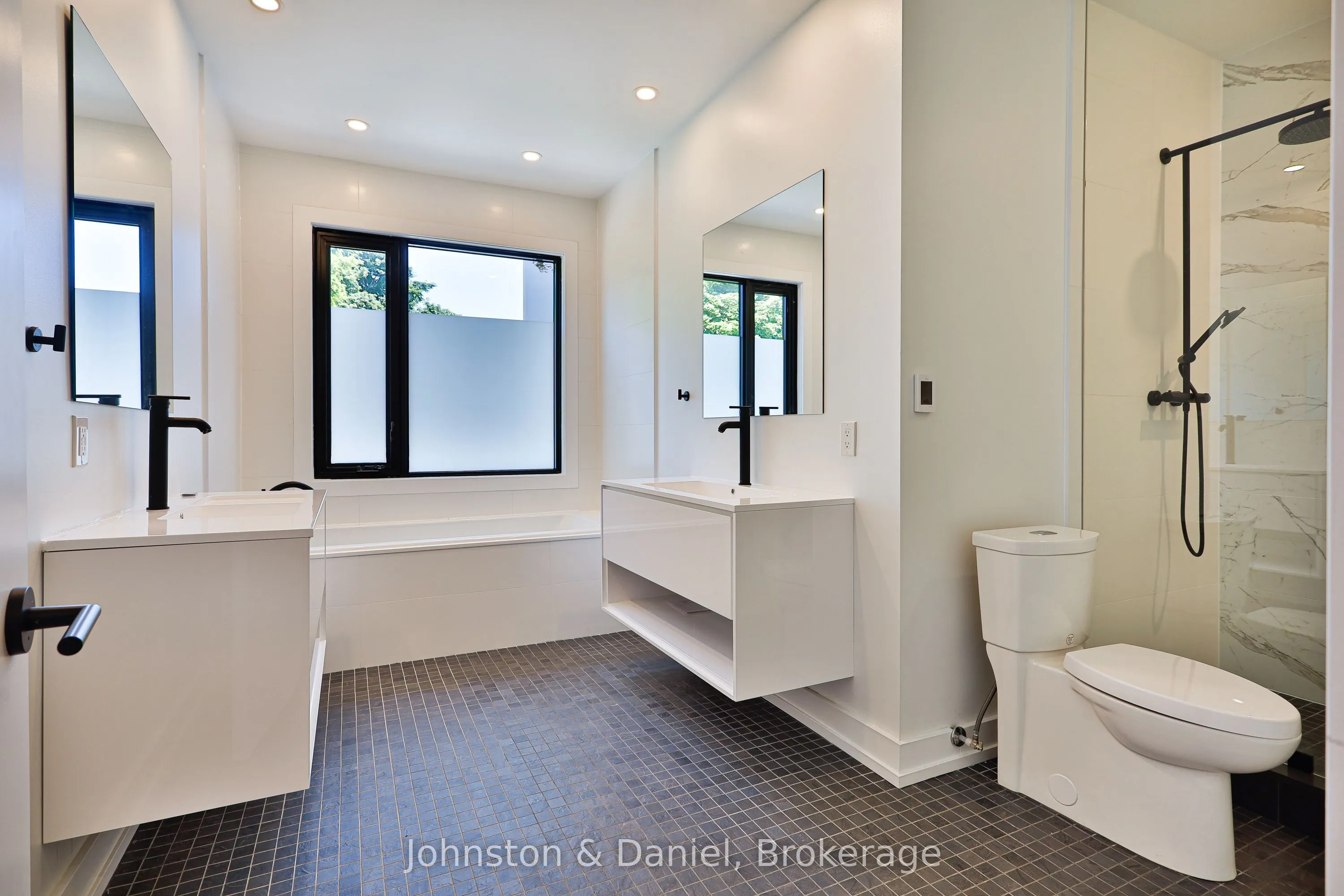 314 Lonsdale Road #7