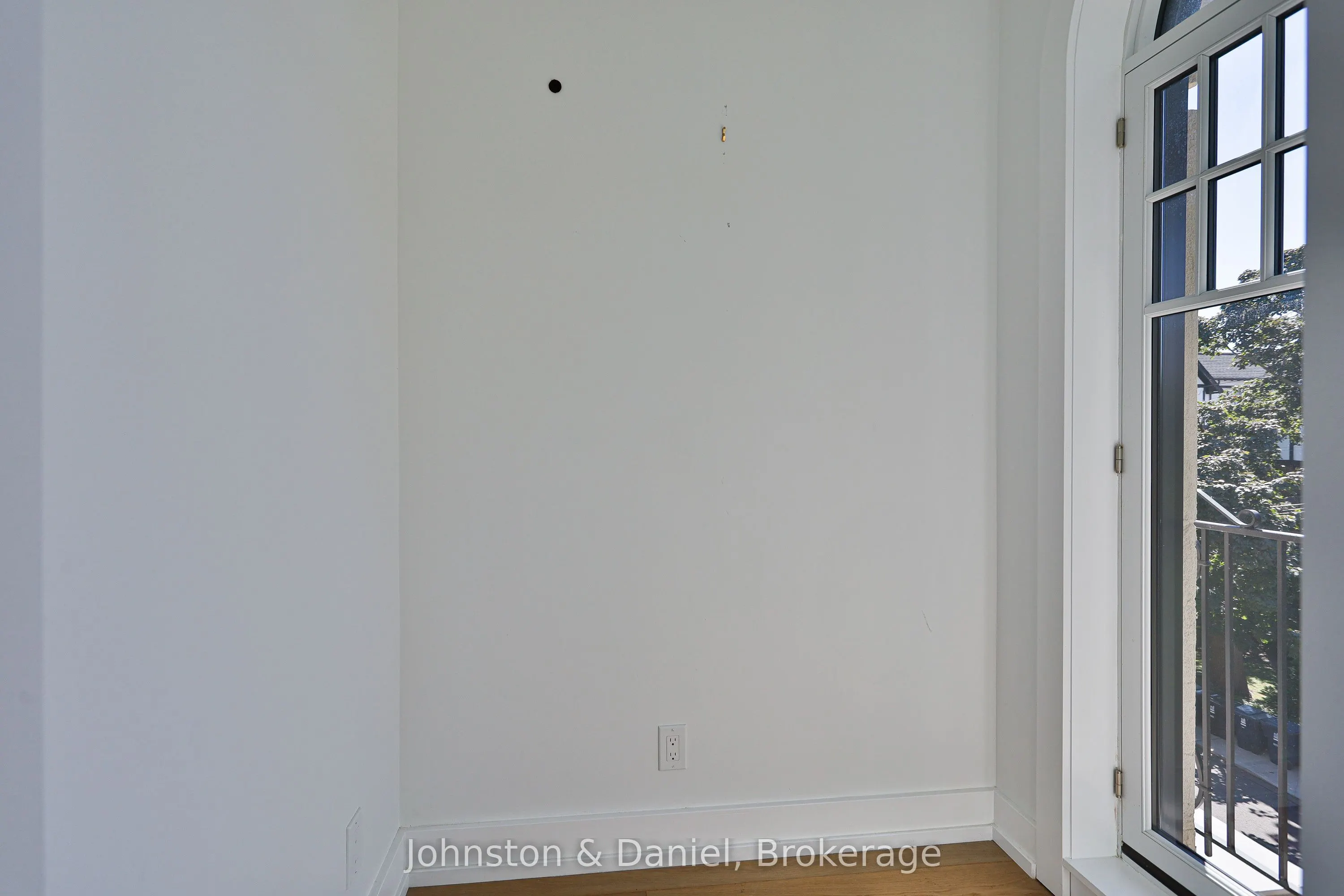 314 Lonsdale Road #7