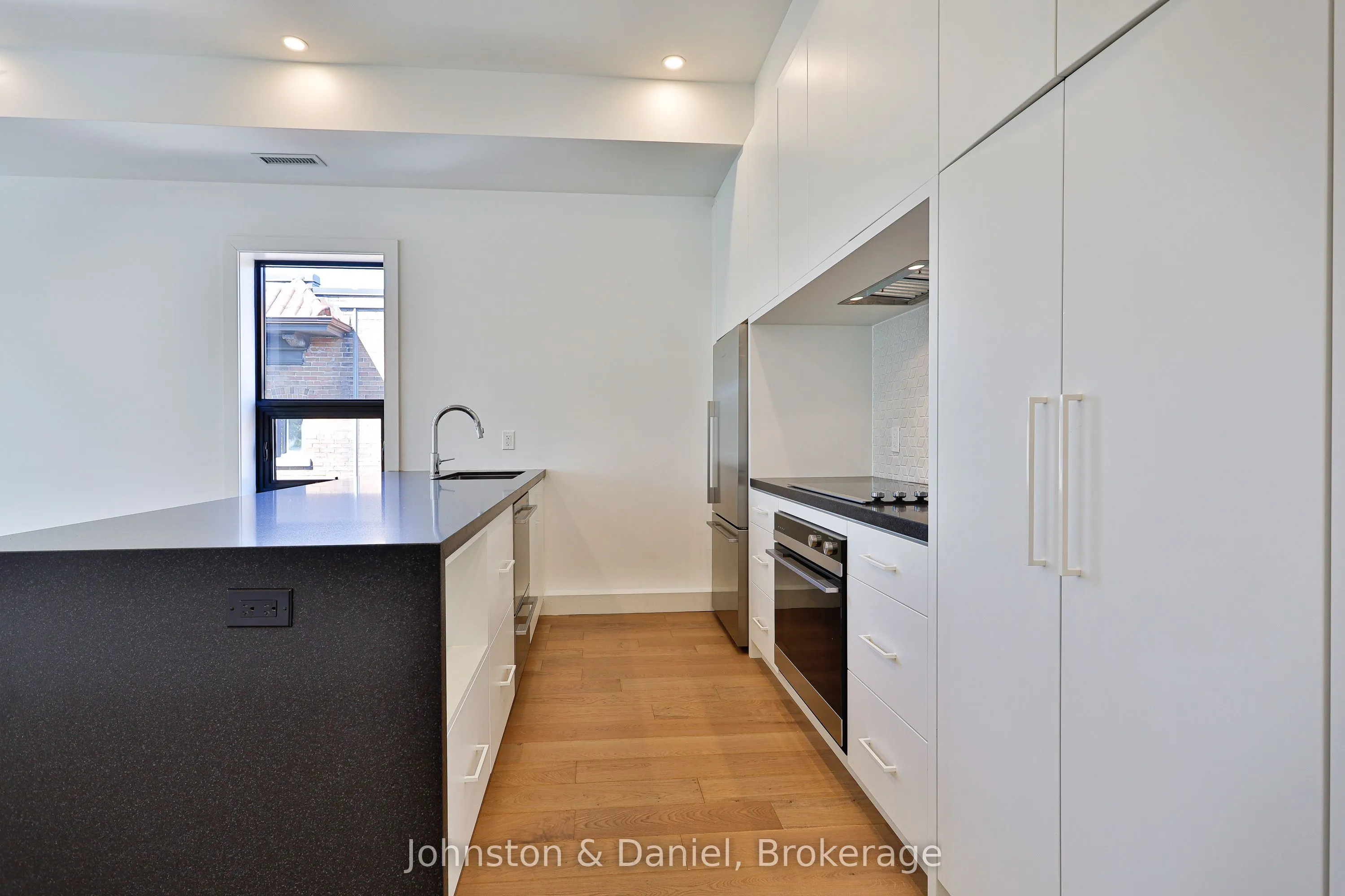 314 Lonsdale Road #7