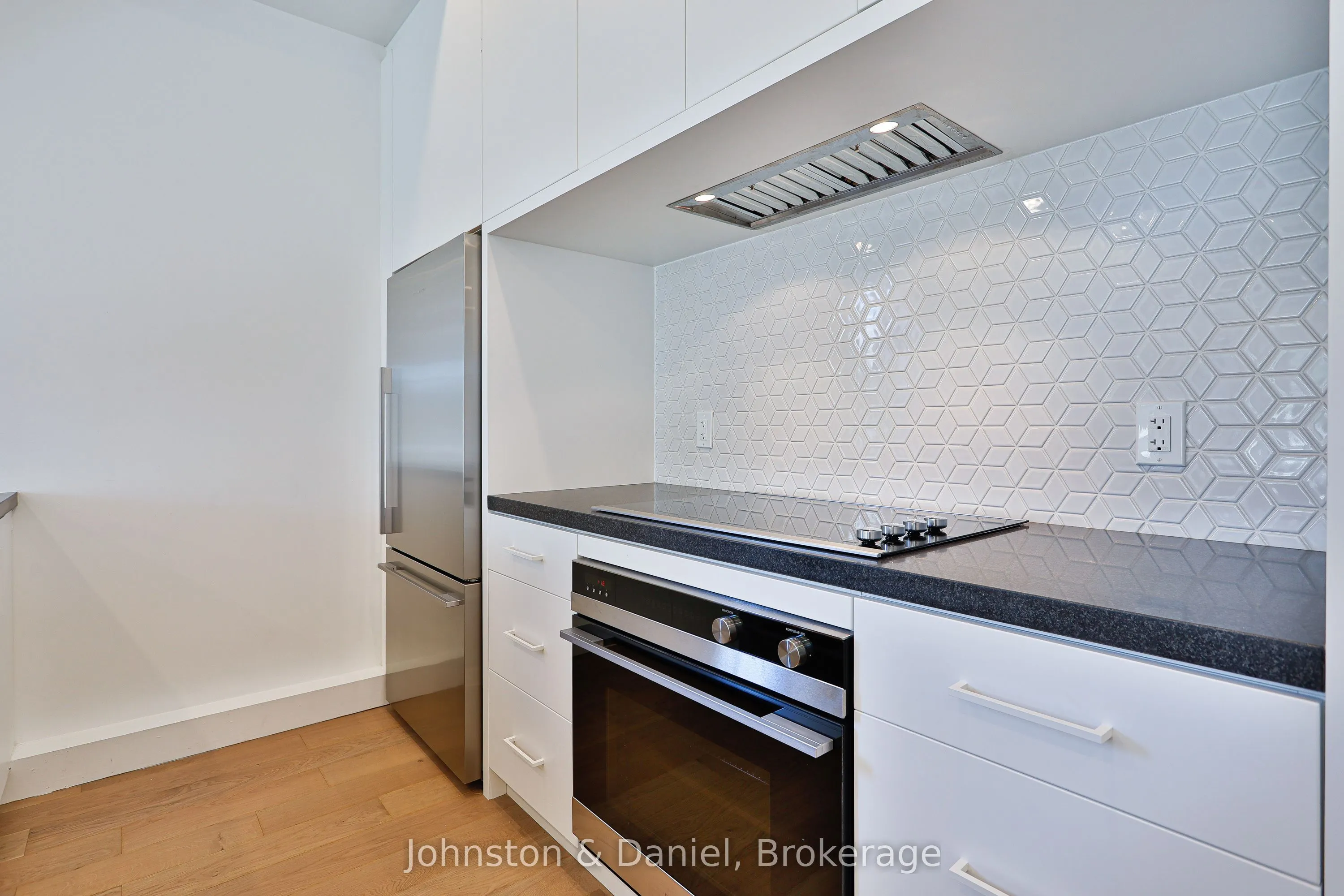 314 Lonsdale Road #7