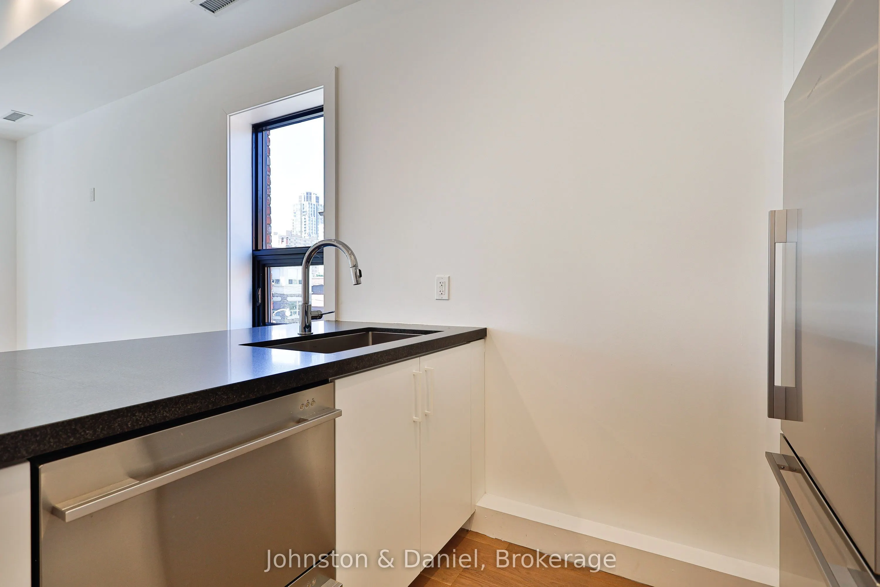 314 Lonsdale Road #7