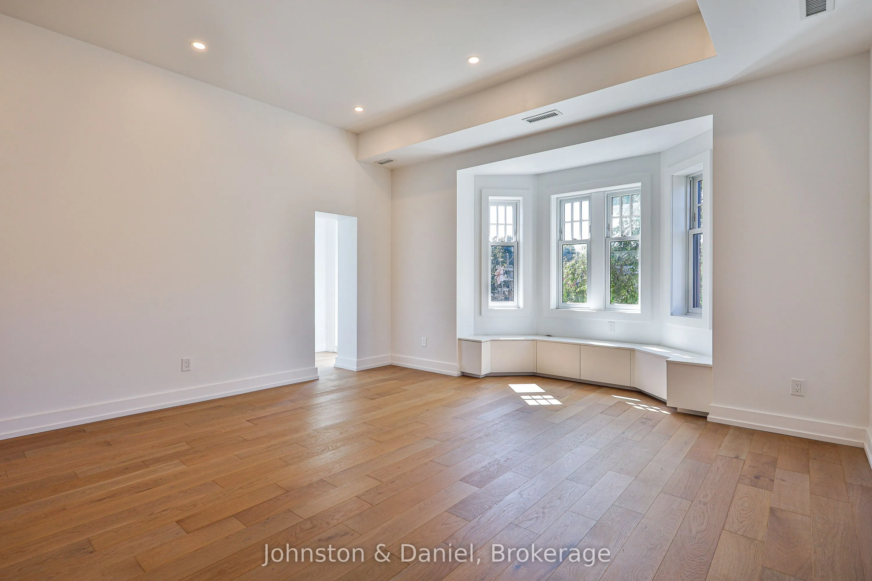 314 Lonsdale Road #7