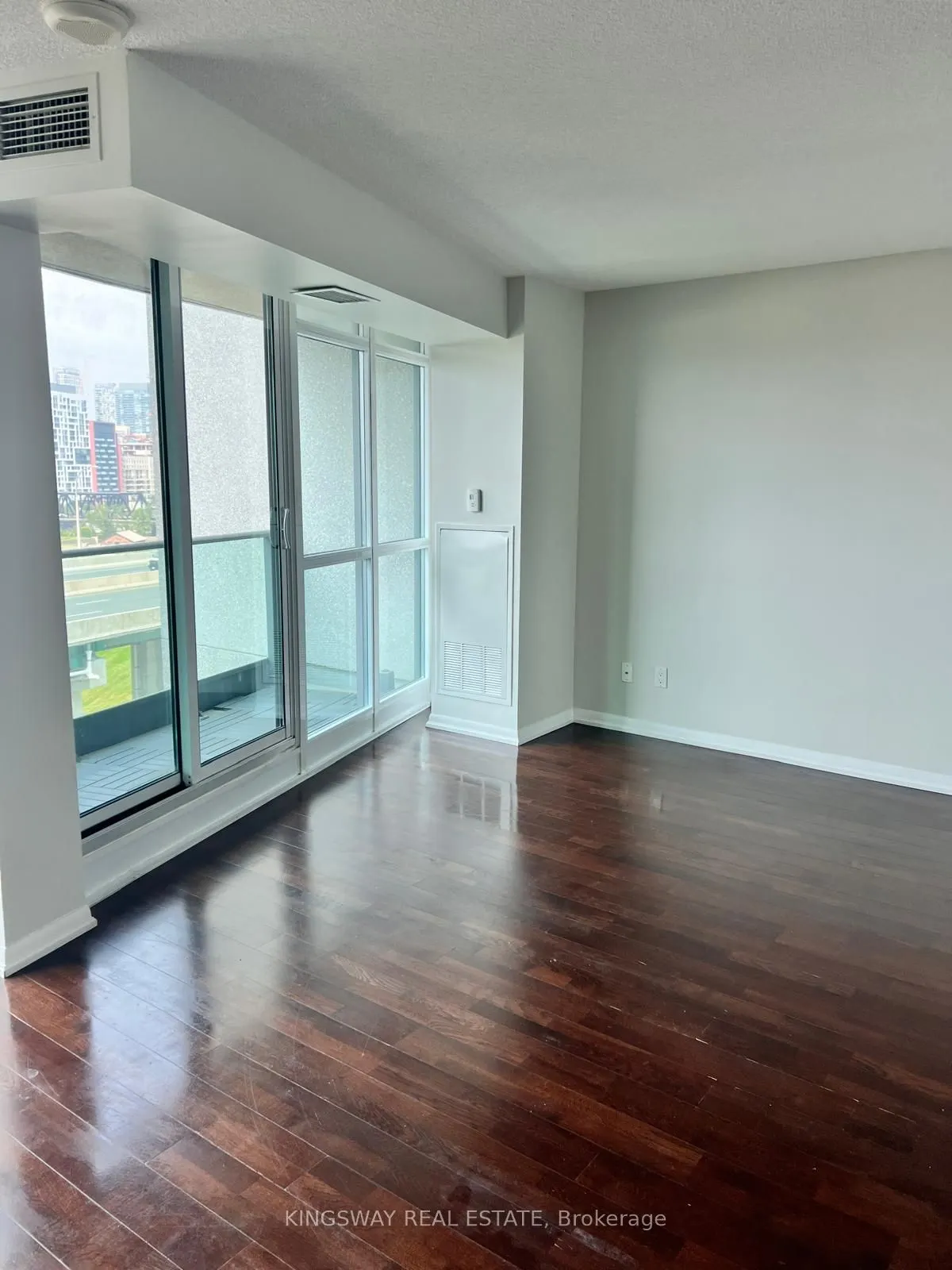209 Fort York Boulevard #1062